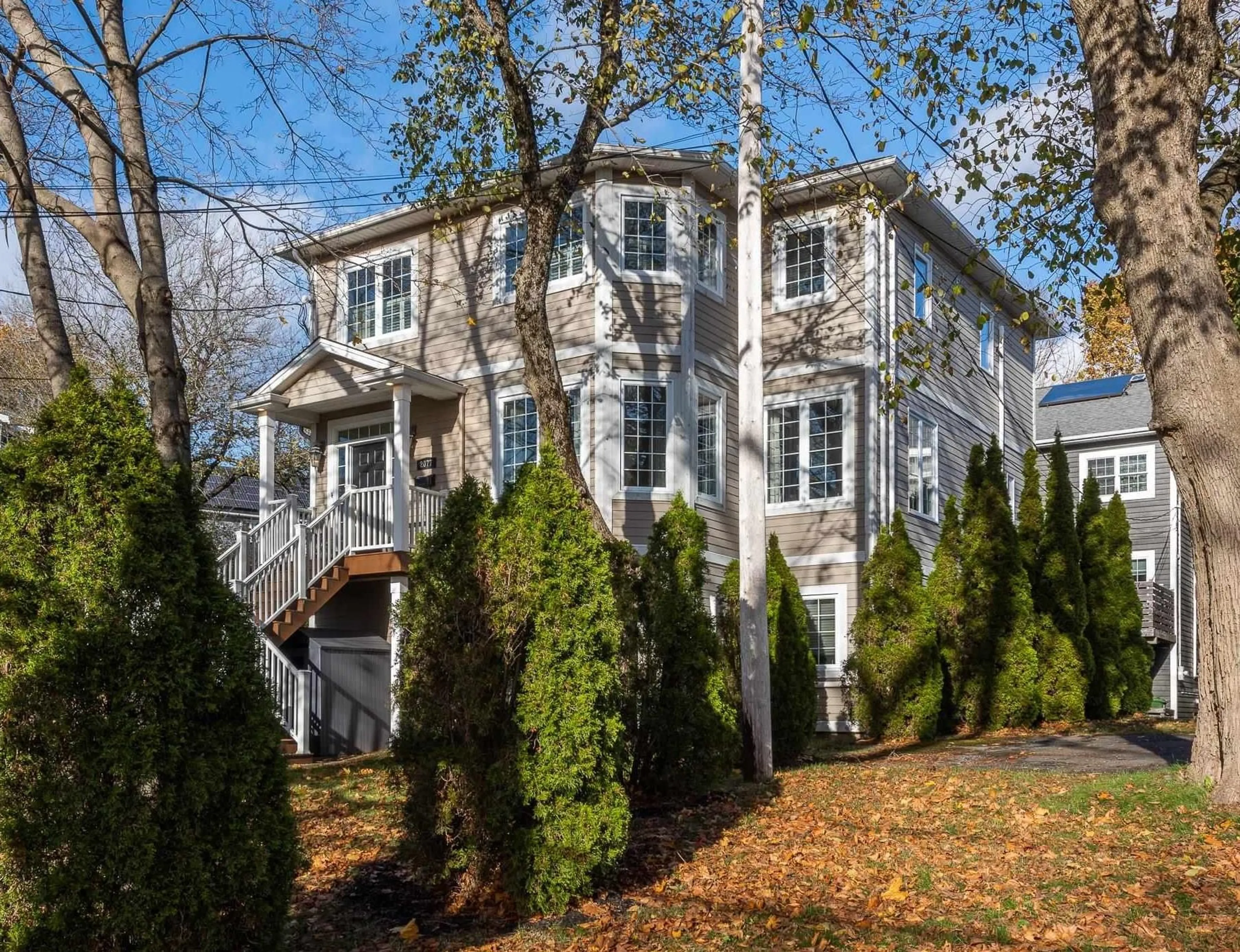 Home with vinyl exterior material, street for 2077 Quinn St, Halifax Nova Scotia B3L 3E5