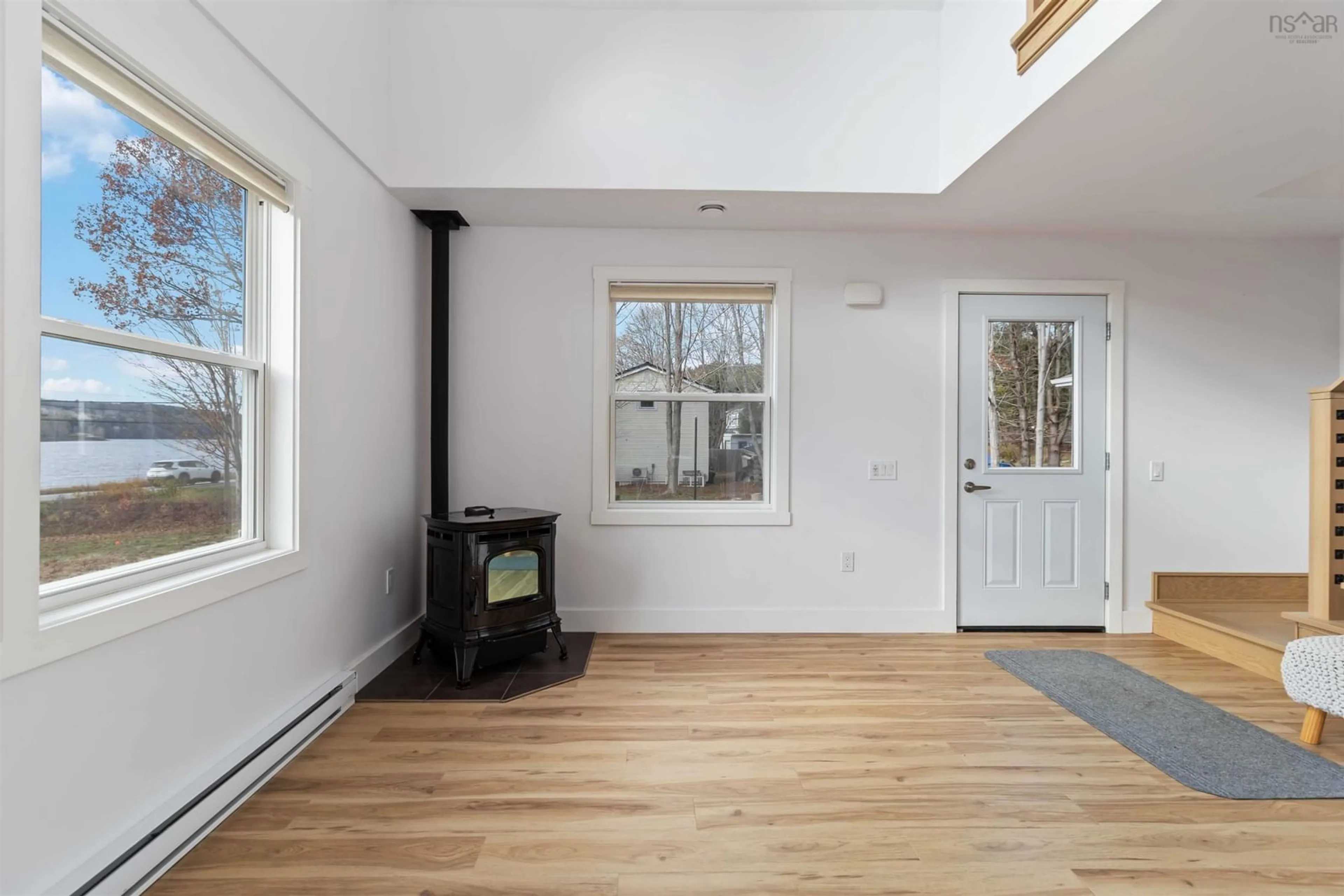 Indoor entryway for 13512 Highway 3, Dayspring Nova Scotia B4V 5P1