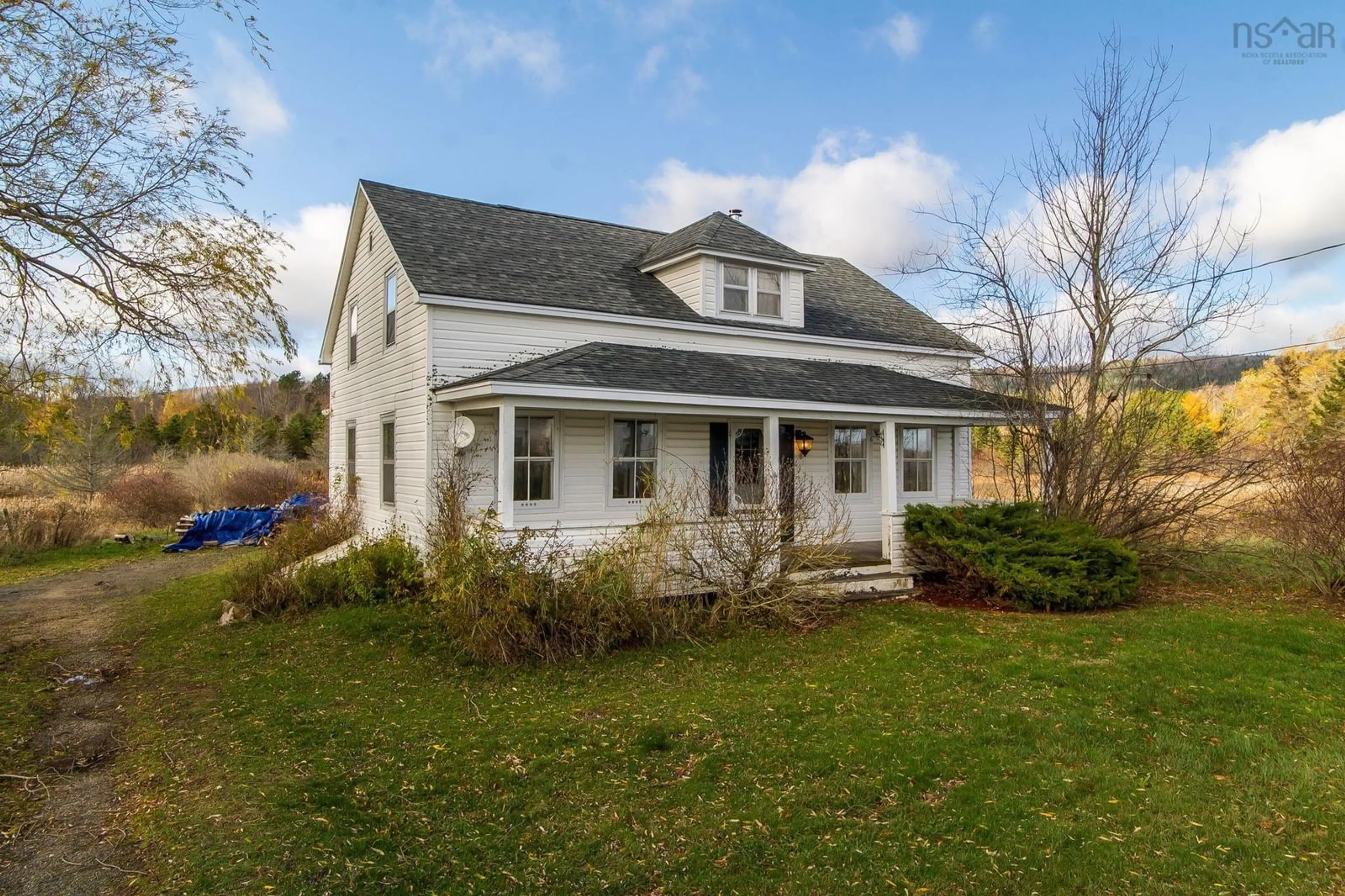 Home with vinyl exterior material, street for 6209 Highway 1, Granville Centre Nova Scotia B0S 1A0