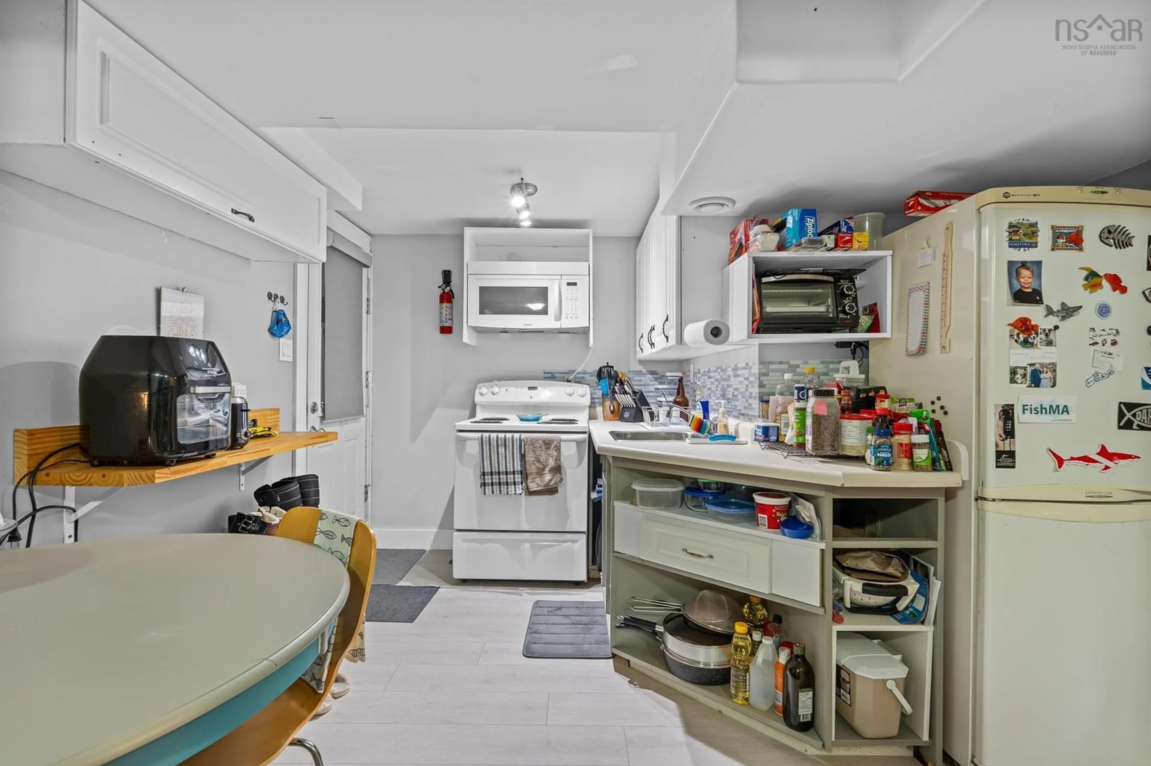 Standard kitchen, unknown for 1589 King St, Windsor Nova Scotia B0N 2T0