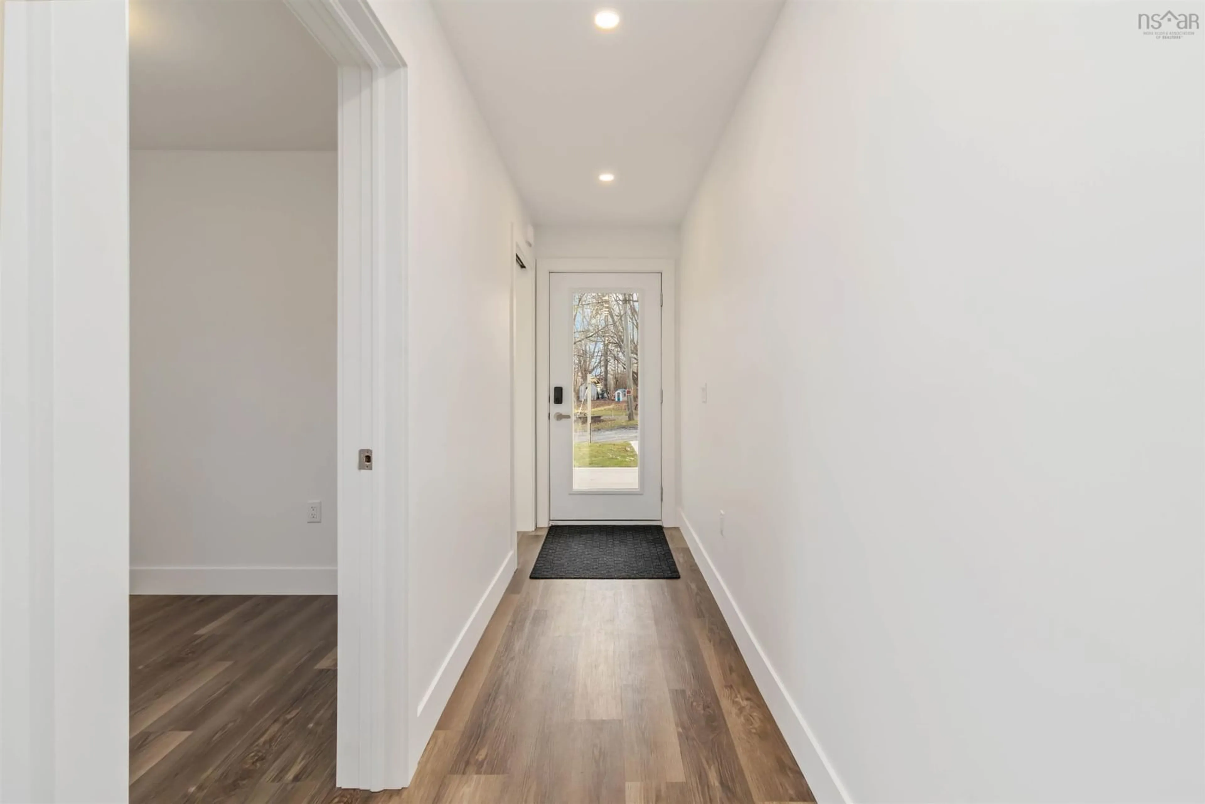 Indoor entryway for 8 Miller Rd, Elmsdale Nova Scotia B2S 1G5