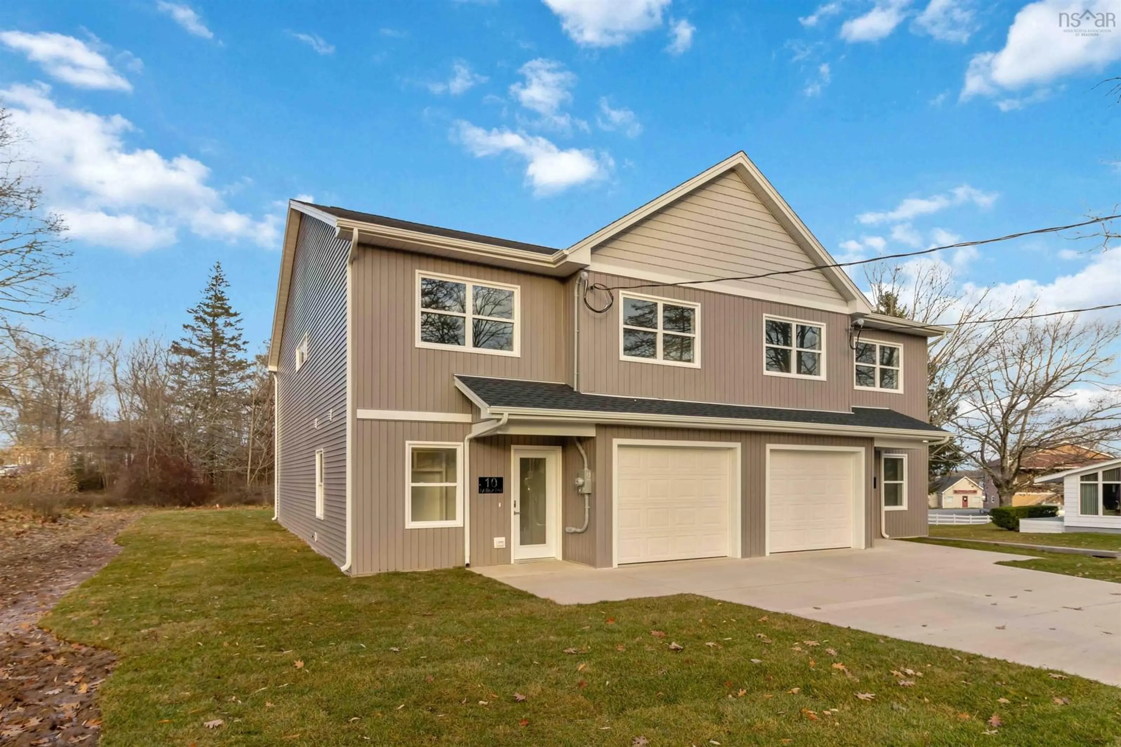 Home with vinyl exterior material, unknown for 10 Miller Rd, Elmsdale Nova Scotia B2S 1G5