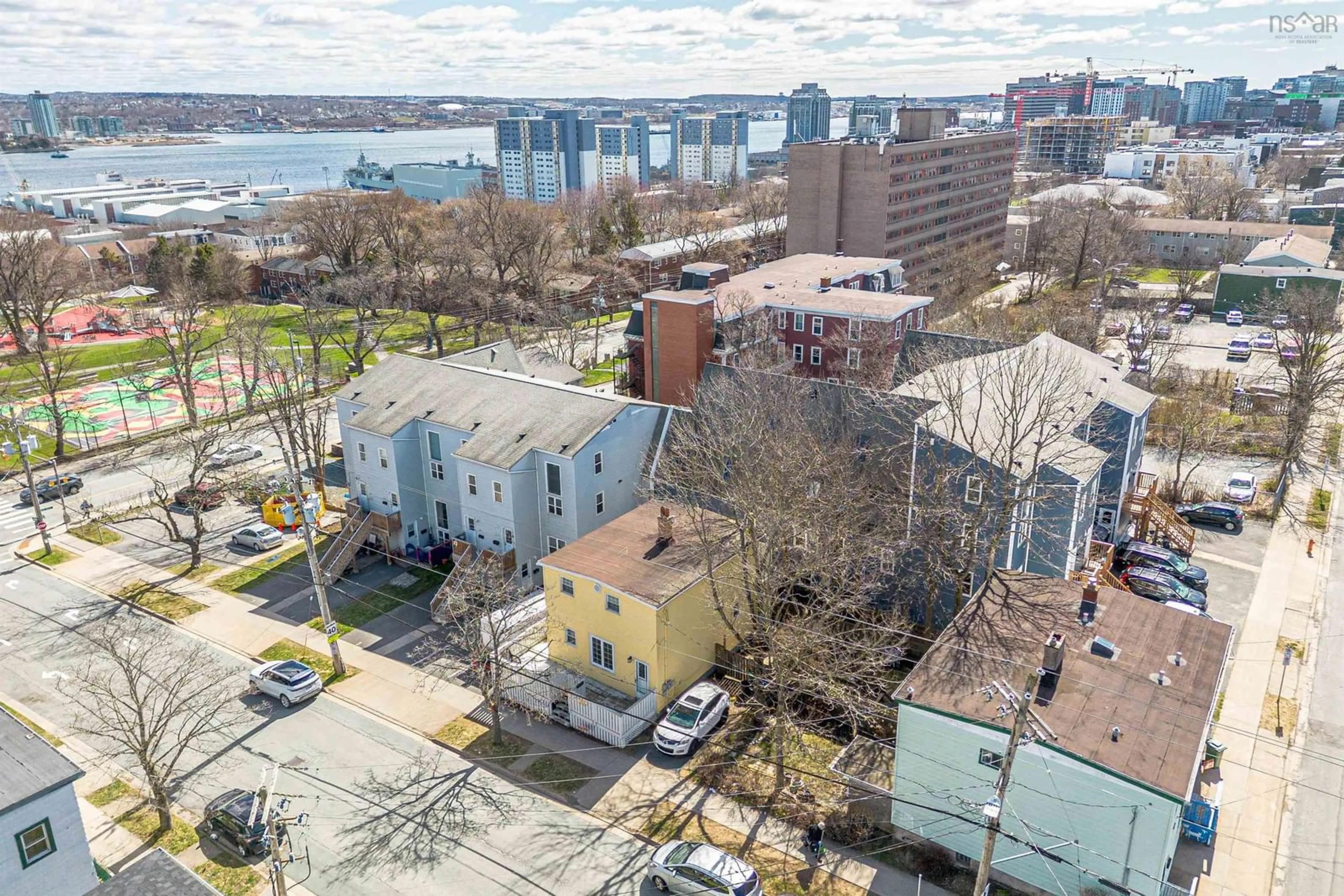 A pic from outside/outdoor area/front of a property/back of a property/a pic from drone, city buildings view from balcony for 5526 Charles St, Halifax Nova Scotia B3K 1K2