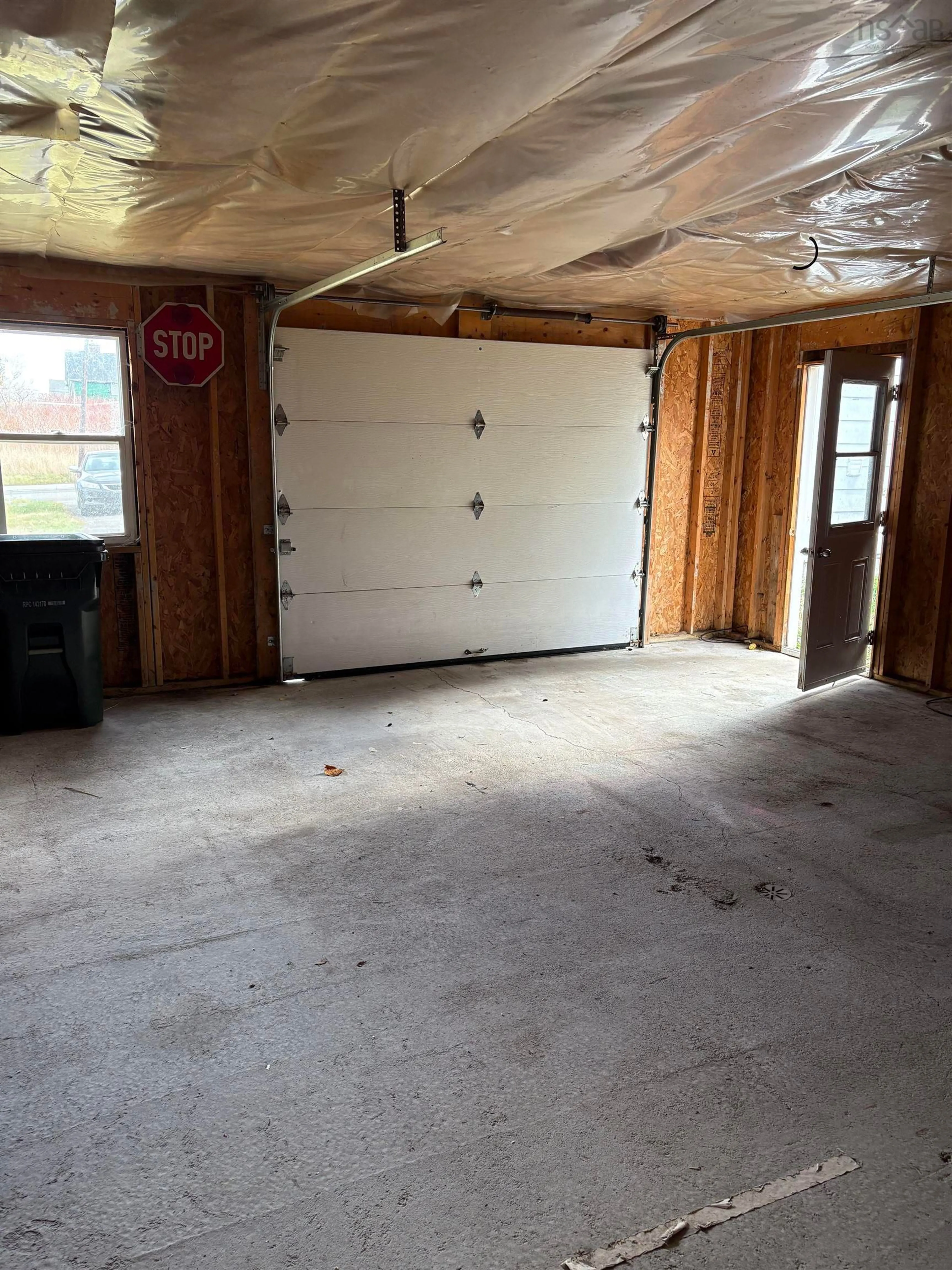 Indoor garage for 343 Ninth St, New Waterford Nova Scotia B1H 3T8