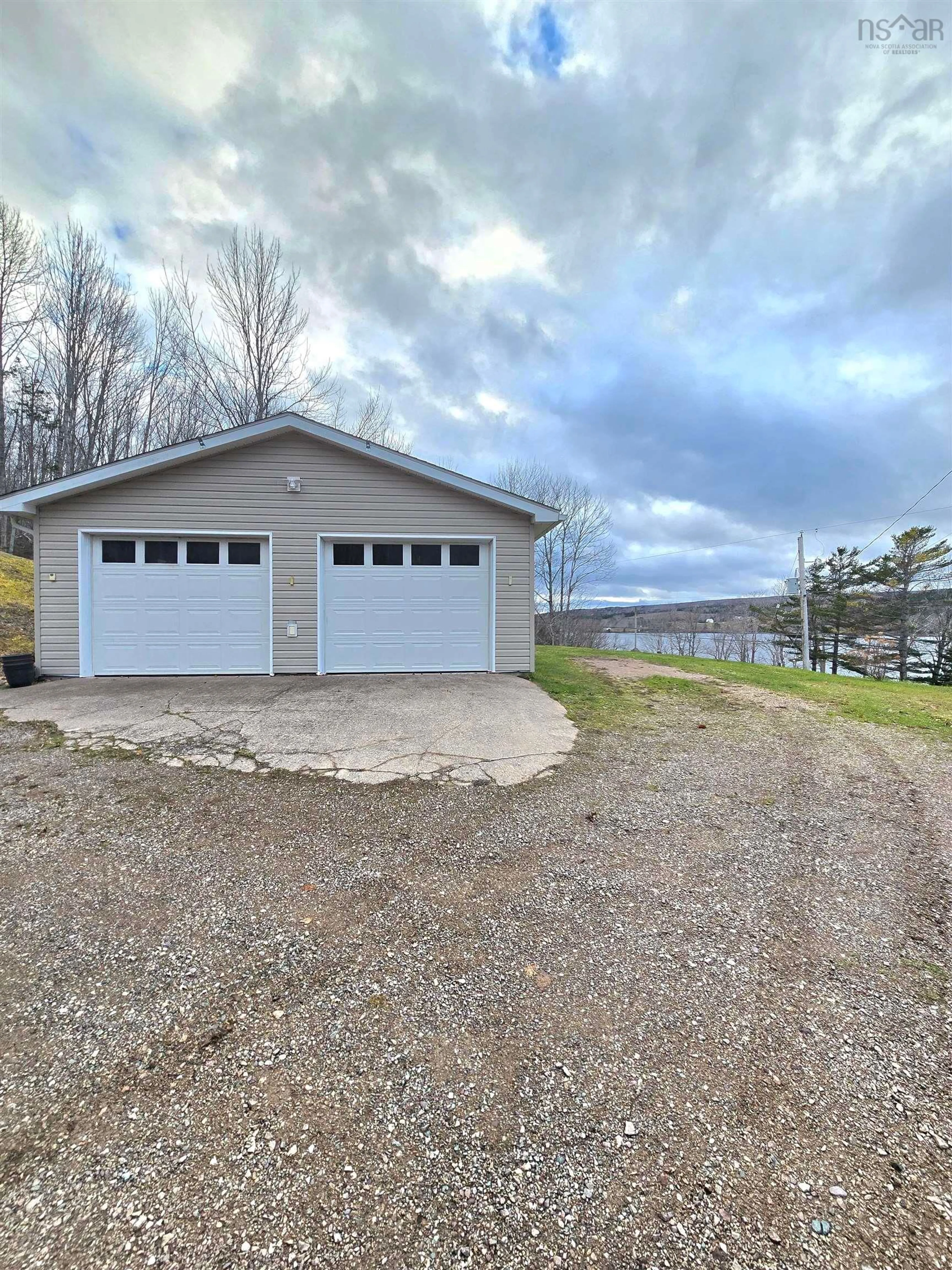 Indoor garage for 926 Highway 7, Lochaber Nova Scotia B2G 2L3