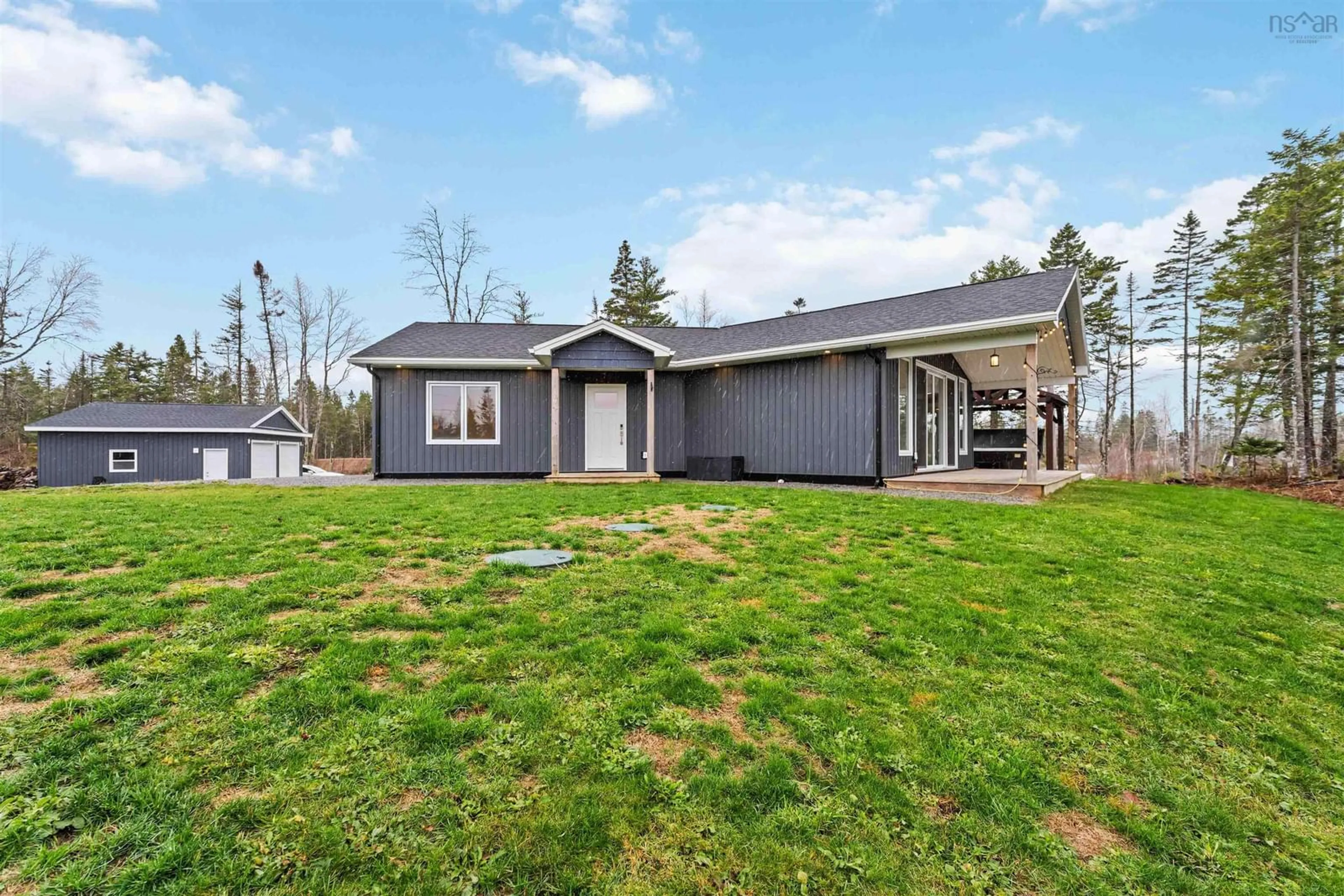 Home with vinyl exterior material, unknown for 179 Heritage Way, East Hants Nova Scotia B0N 1Z0