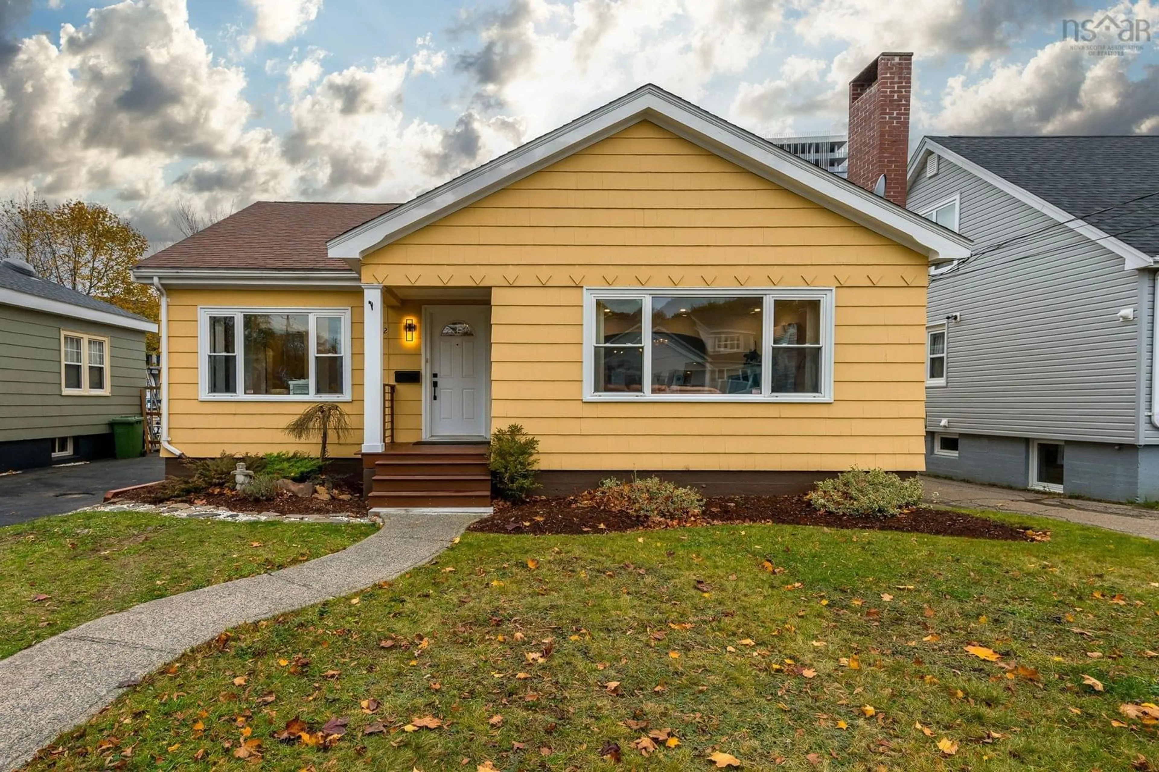 Home with vinyl exterior material, street for 3162 Romans Ave, Halifax Nova Scotia B3L 3W9