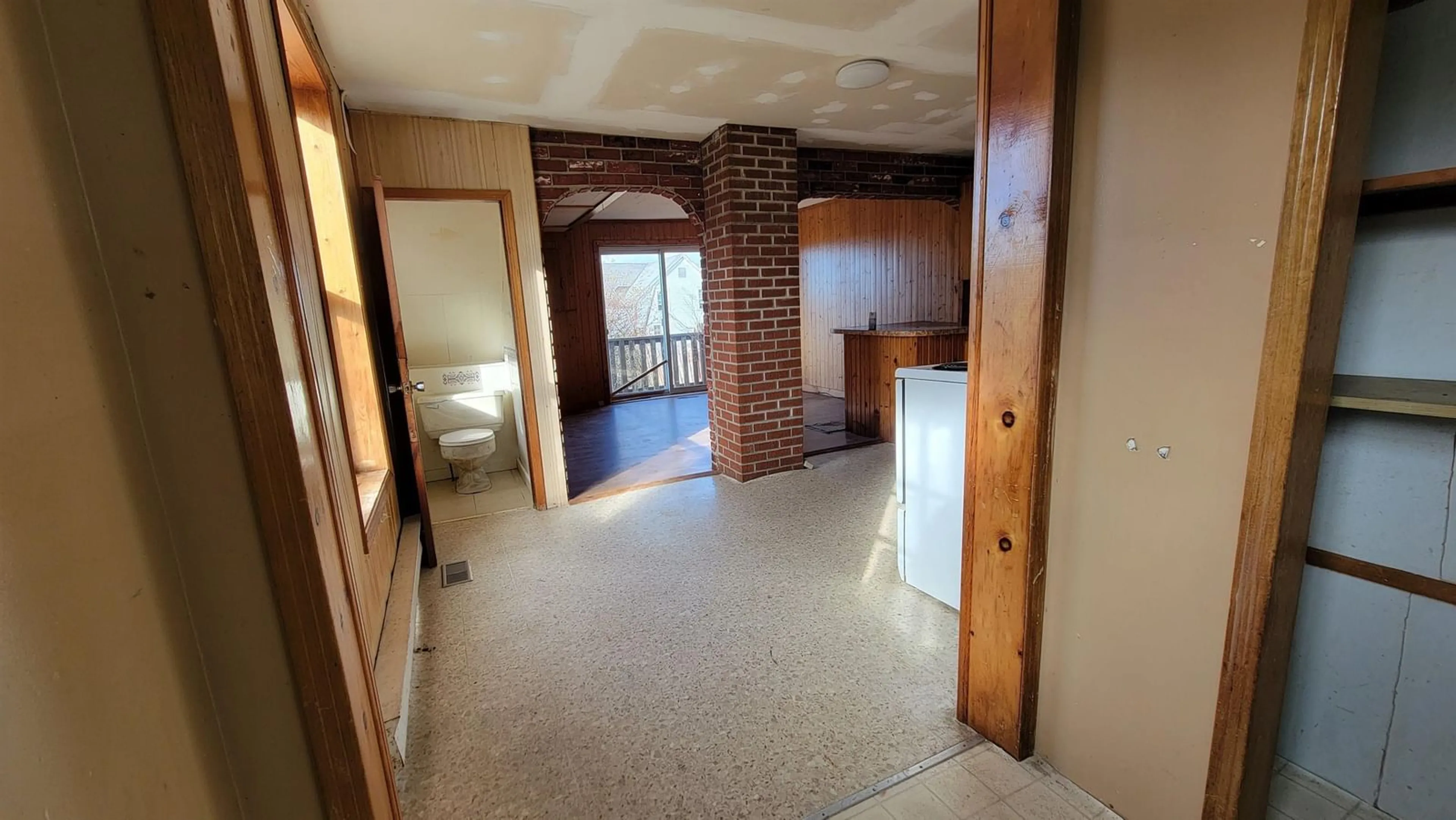 A pic of a room for 12 Porters Lane, Yarmouth Nova Scotia B5A 3S1