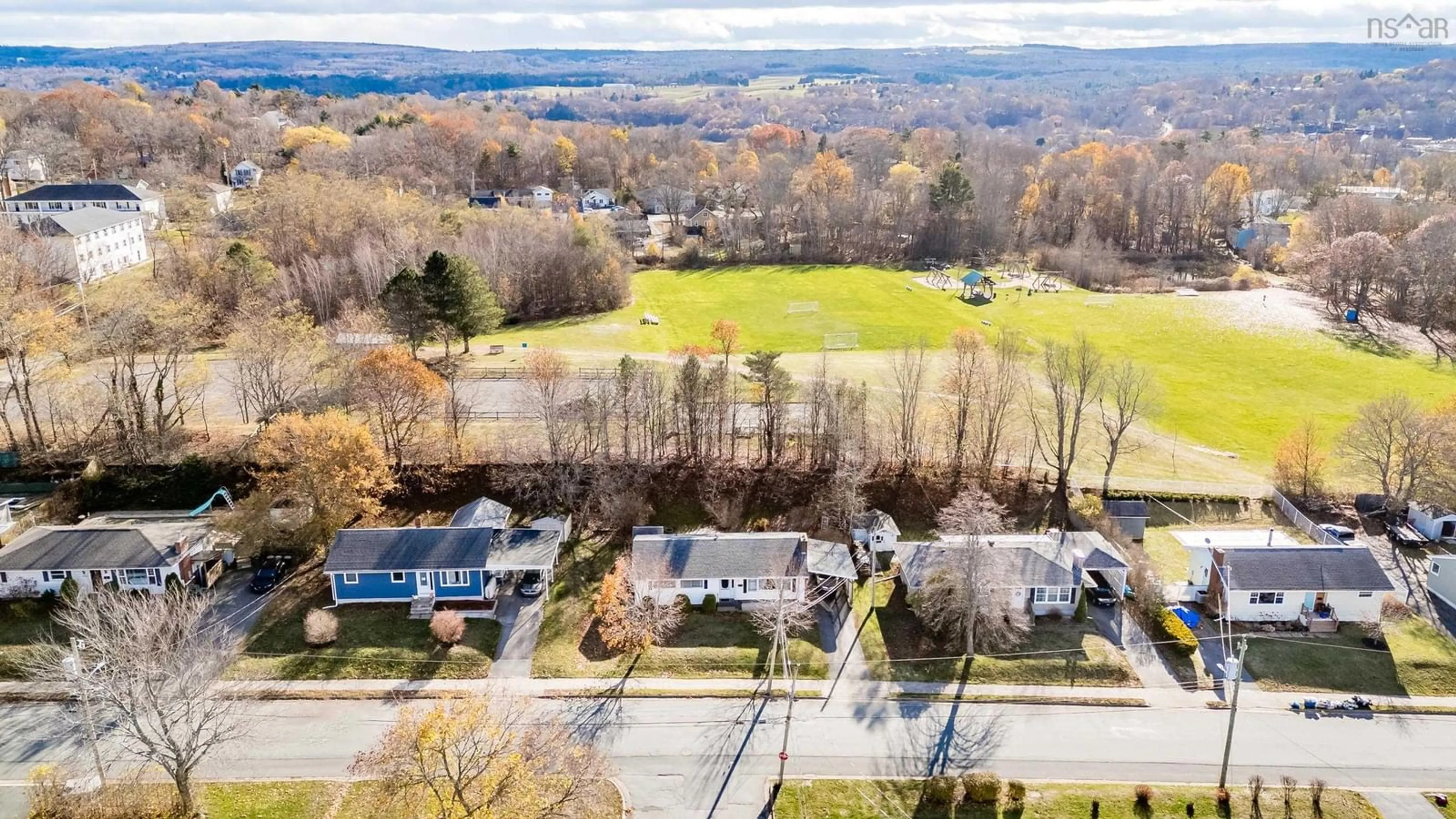 A pic from outside/outdoor area/front of a property/back of a property/a pic from drone, unknown for 32 James St, Kentville Nova Scotia B4N 1Z8