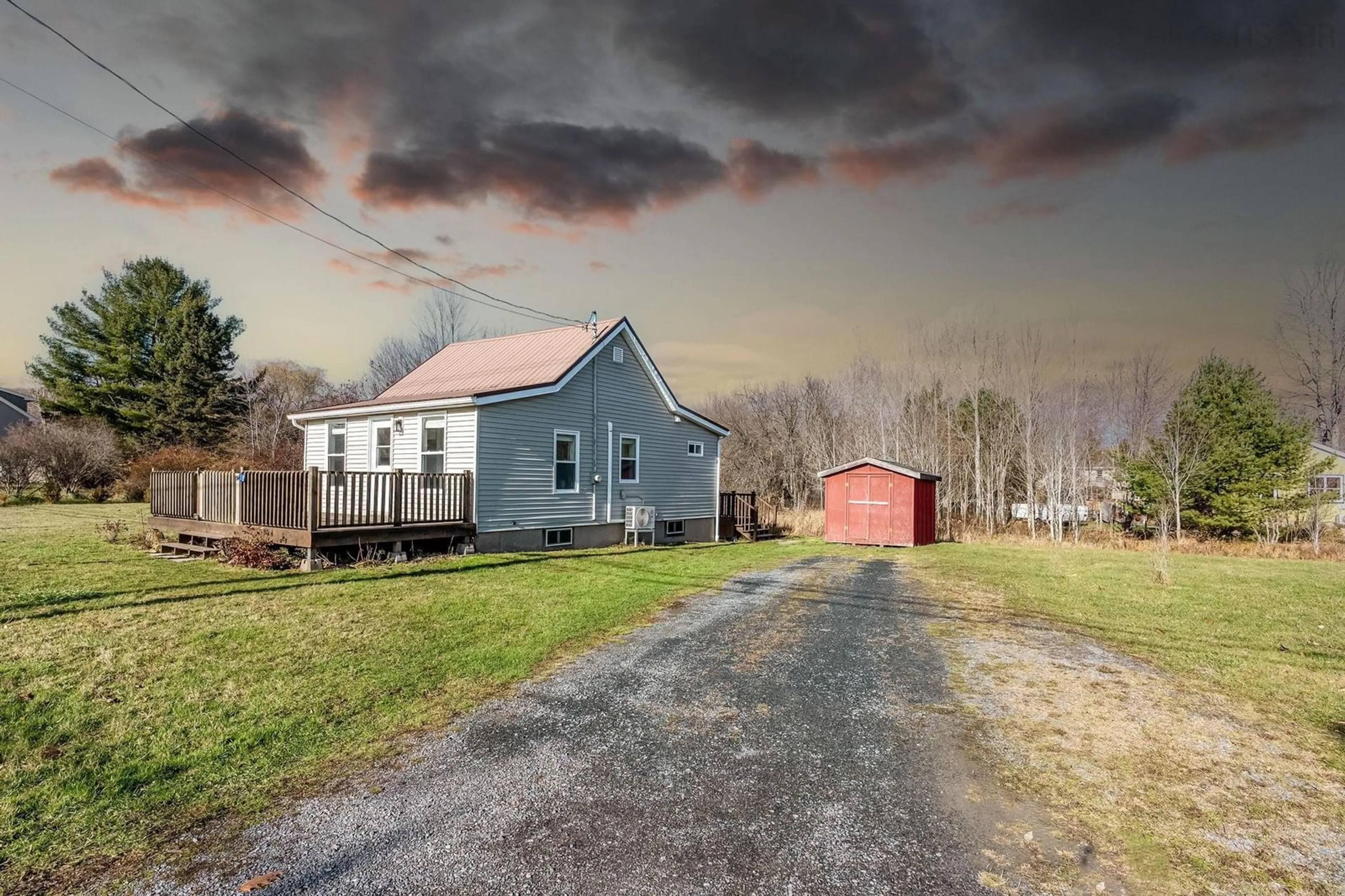 Shed for 18 School St, Hantsport Nova Scotia B0P 1P0