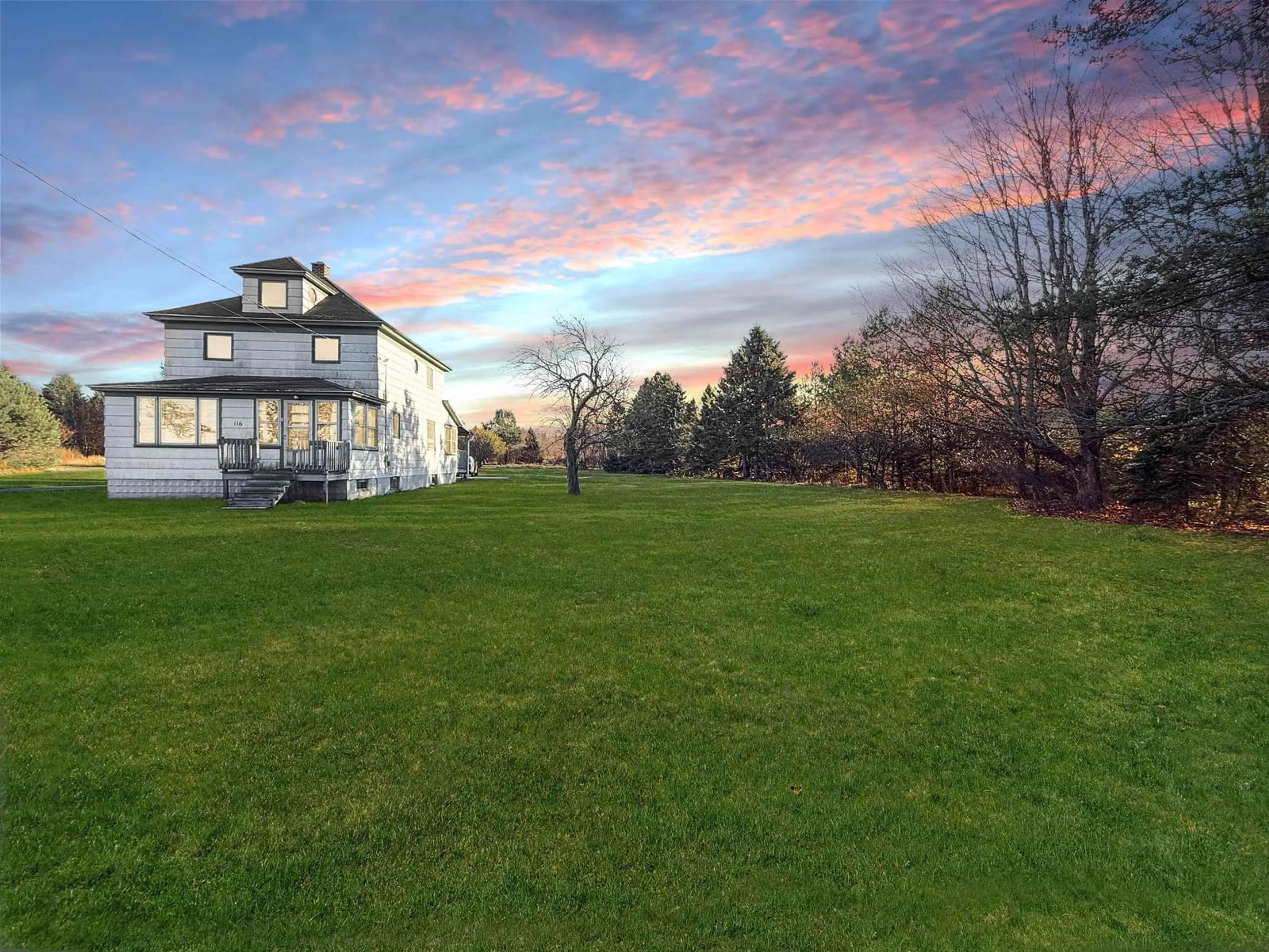A pic from outside/outdoor area/front of a property/back of a property/a pic from drone, unknown for 116 Trunk 6 Hwy, Amherst Nova Scotia B4H 3Y4