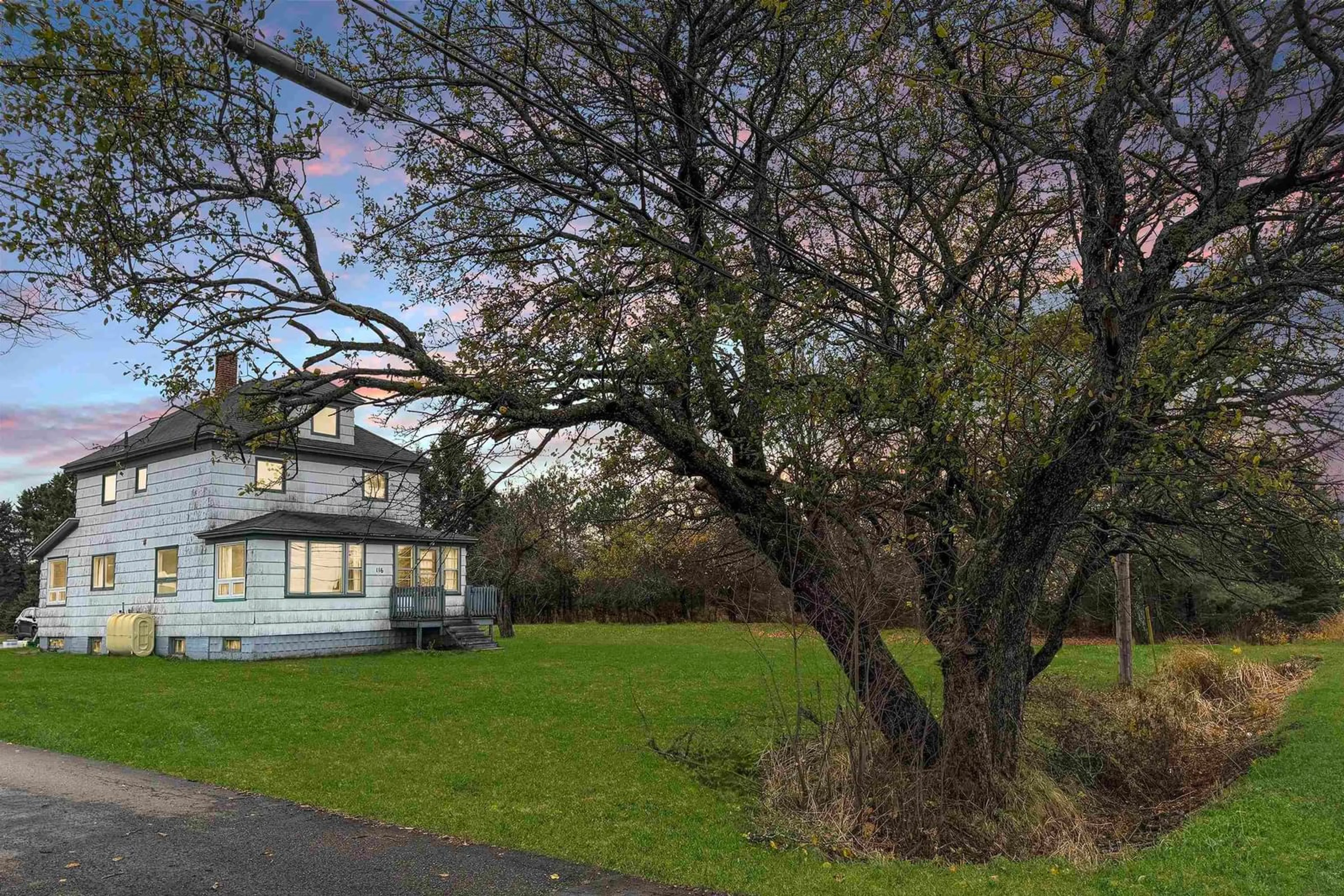 A pic from outside/outdoor area/front of a property/back of a property/a pic from drone, street for 116 Trunk 6 Hwy, Amherst Nova Scotia B4H 3Y4