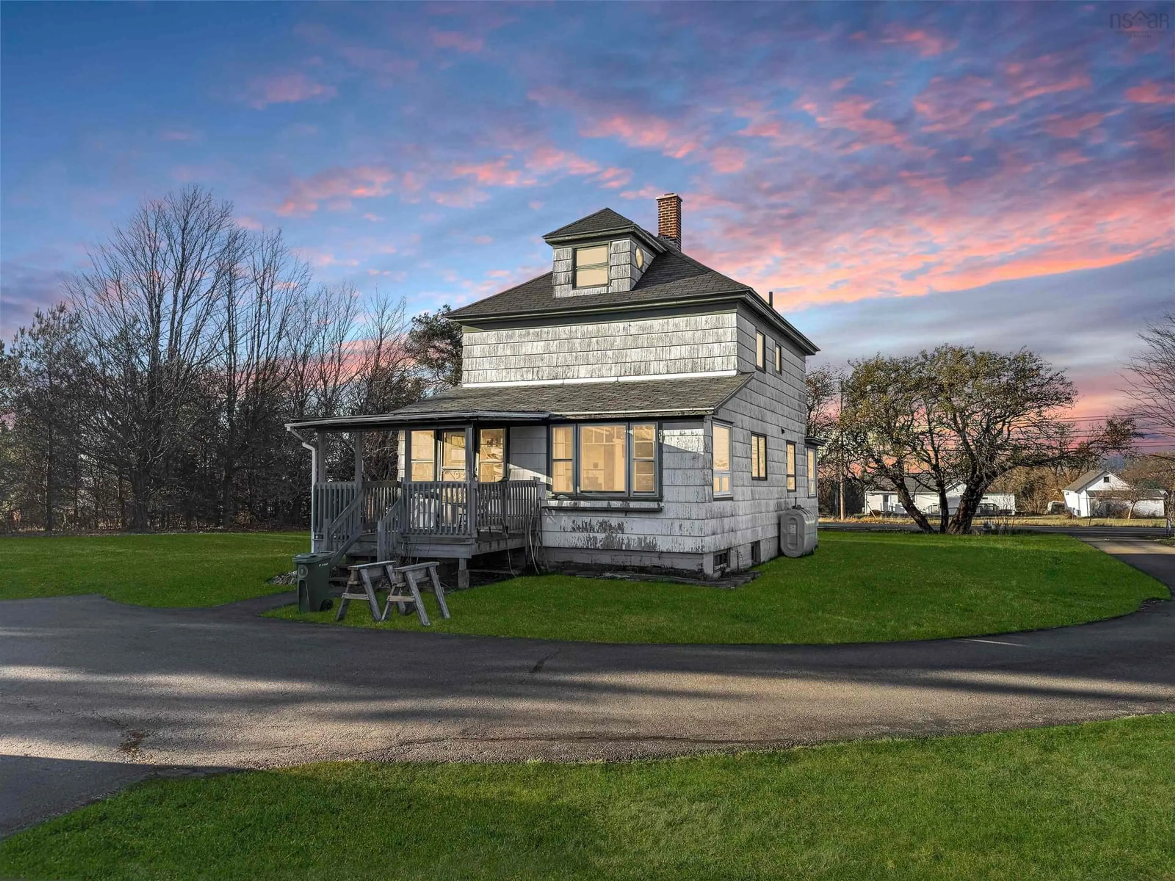 A pic from outside/outdoor area/front of a property/back of a property/a pic from drone, unknown for 116 Trunk 6 Hwy, Amherst Nova Scotia B4H 3Y4