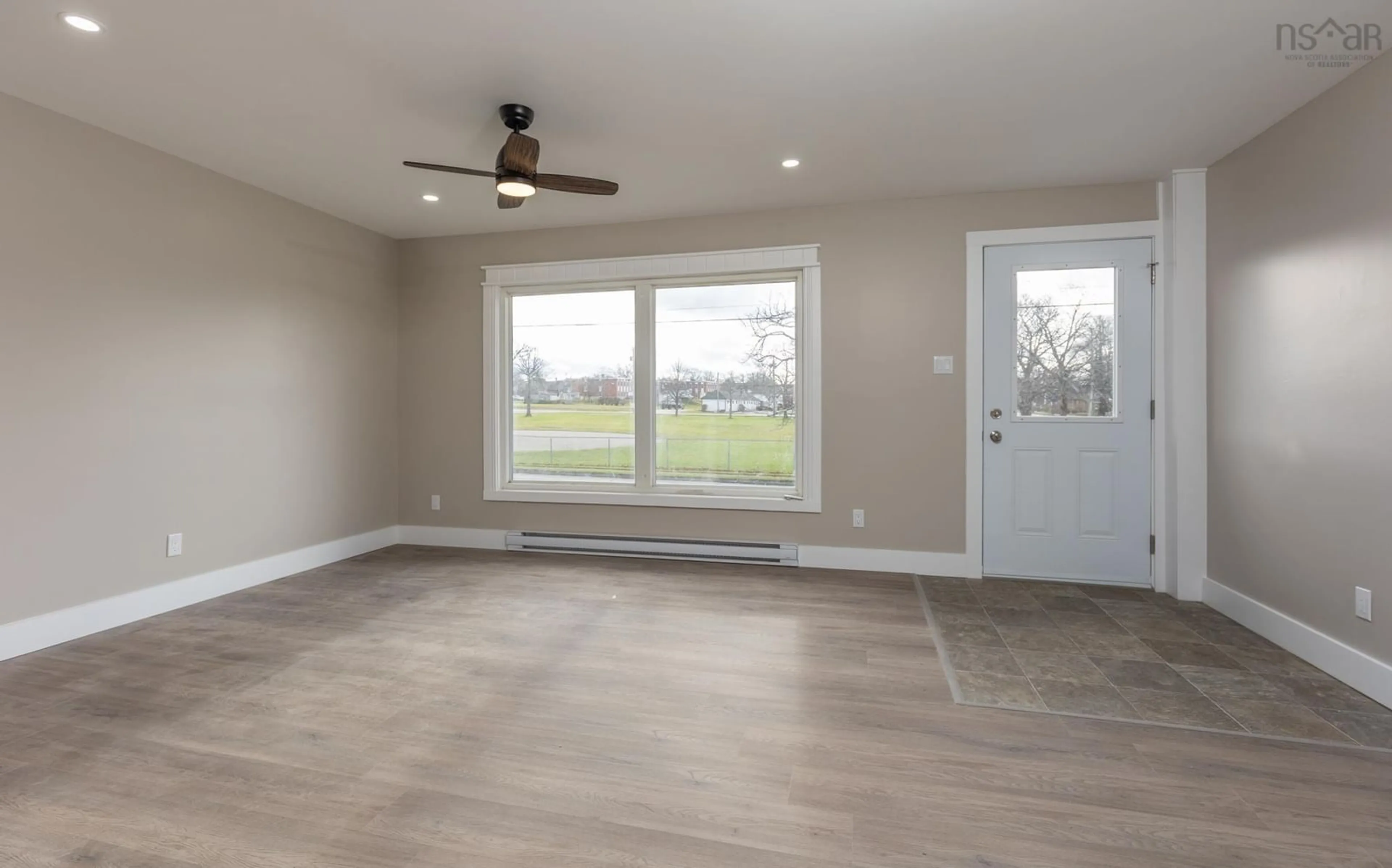 A pic of a room for 2 Huntington St, Yarmouth Nova Scotia B5A 2R9