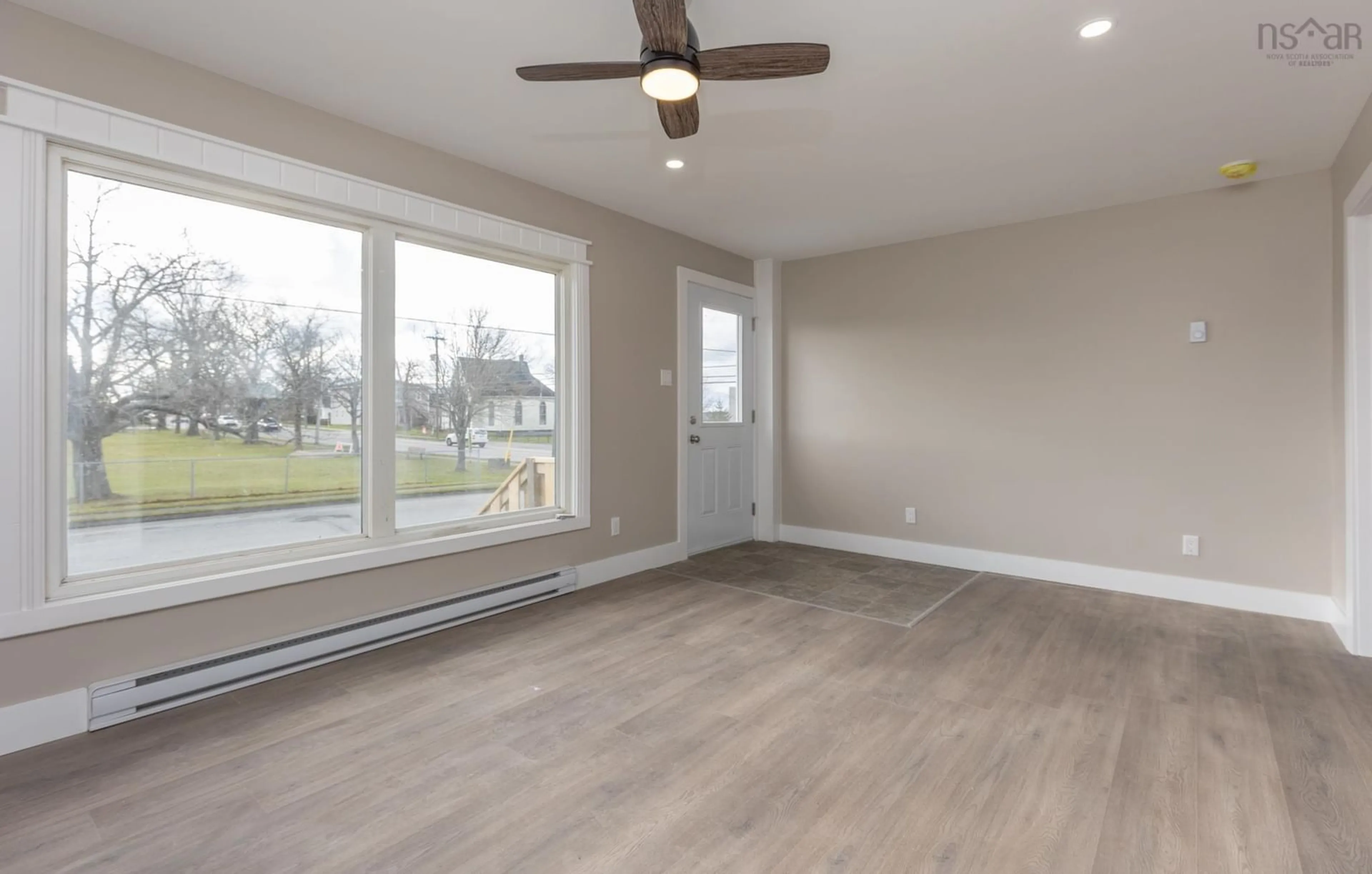 A pic of a room for 2 Huntington St, Yarmouth Nova Scotia B5A 2R9