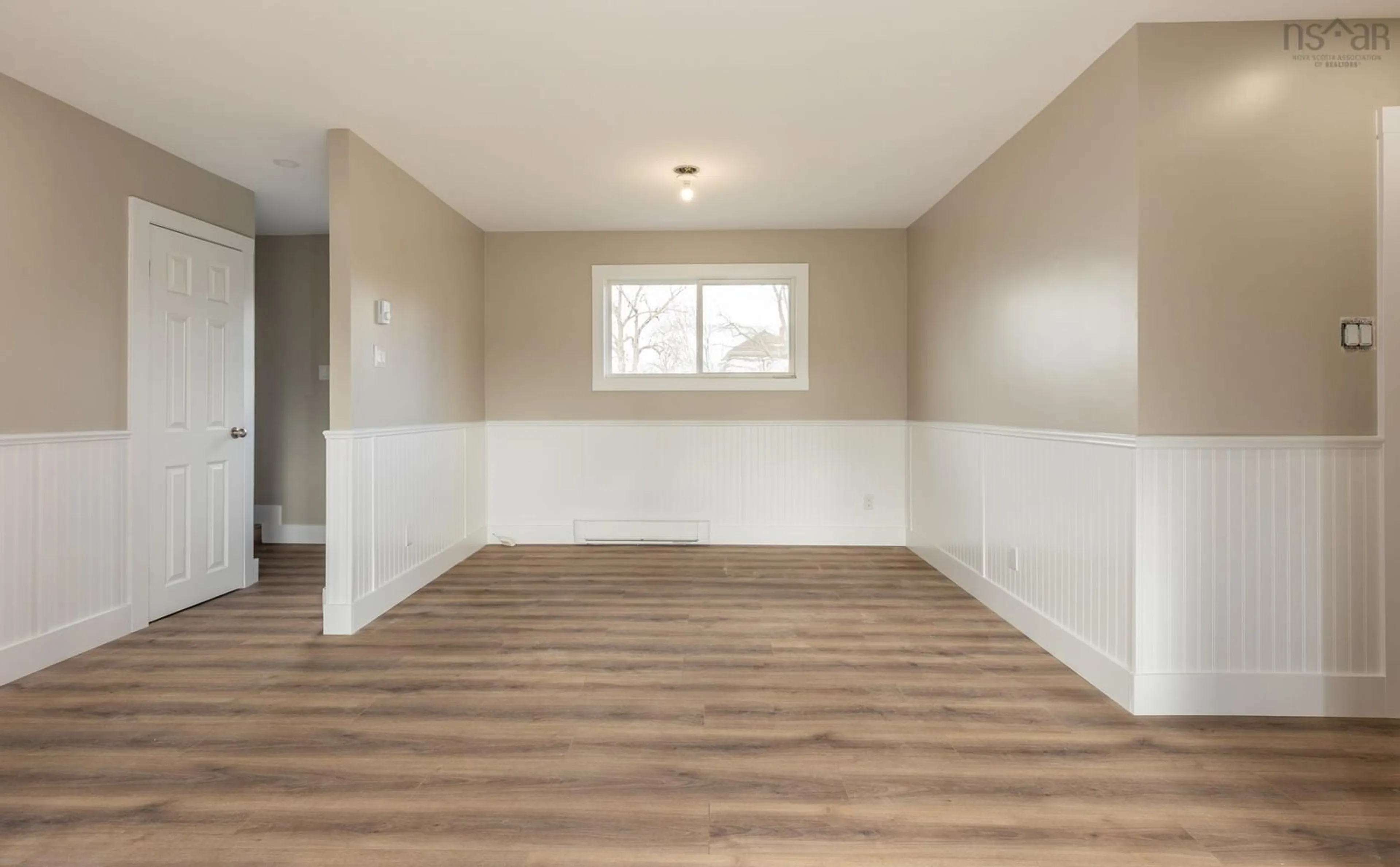 A pic of a room for 2 Huntington St, Yarmouth Nova Scotia B5A 2R9