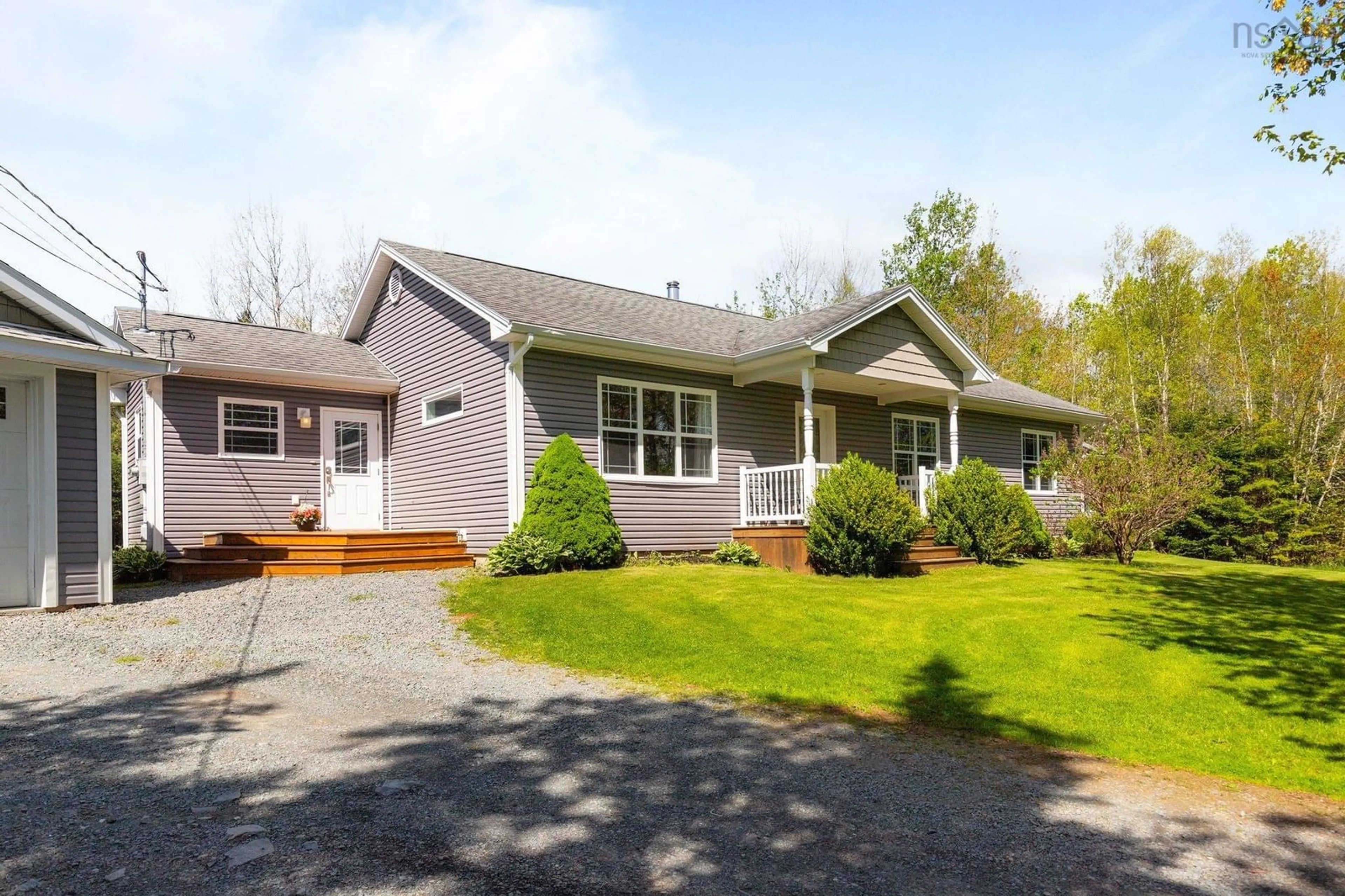 Home with vinyl exterior material, street for 158 Thomas St, Enfield Nova Scotia B3E 1M7