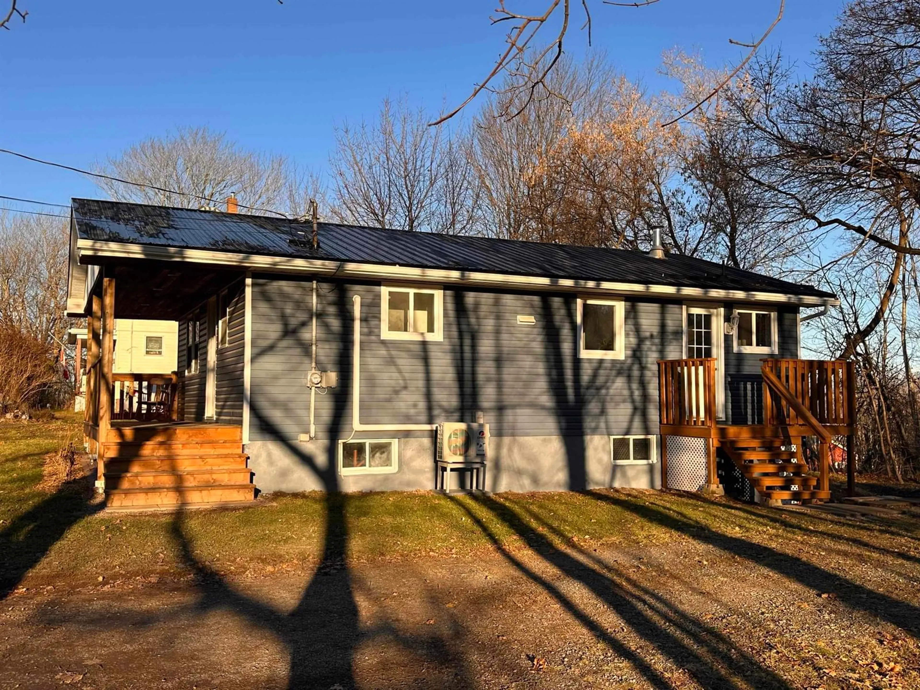 Unknown for 21 Beech St, Trenton Nova Scotia B0K 1X0