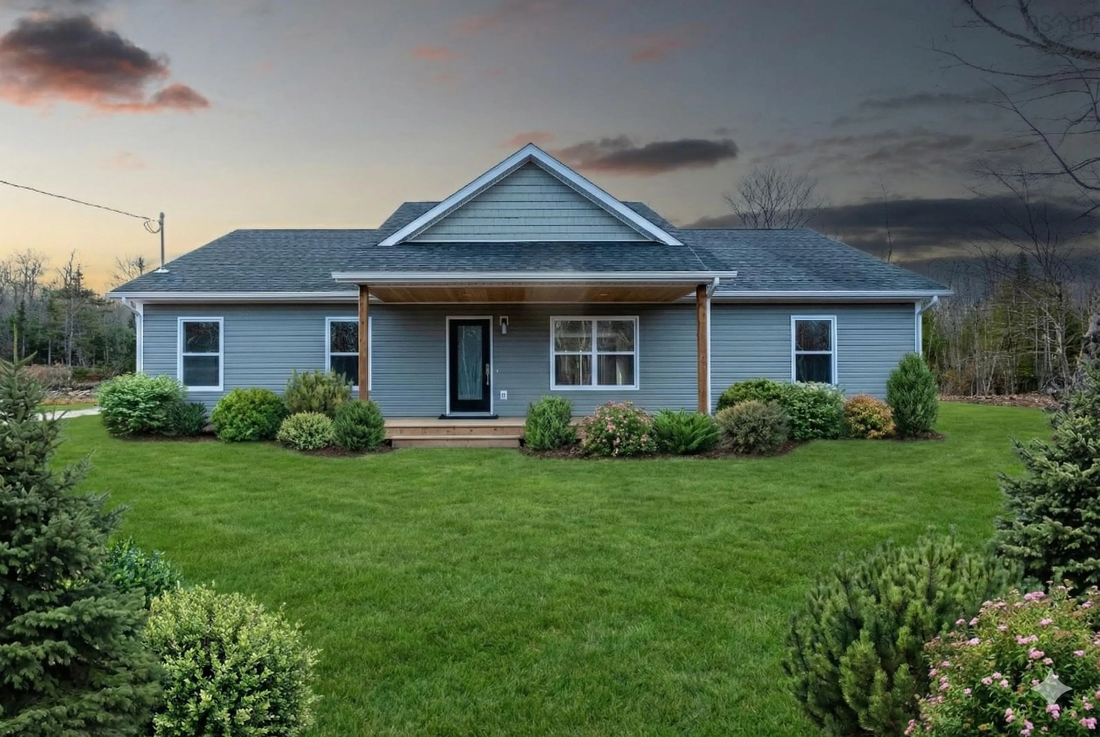 Home with vinyl exterior material, street for 422 East Torbrook Rd, South Tremont Nova Scotia B0P 1R0