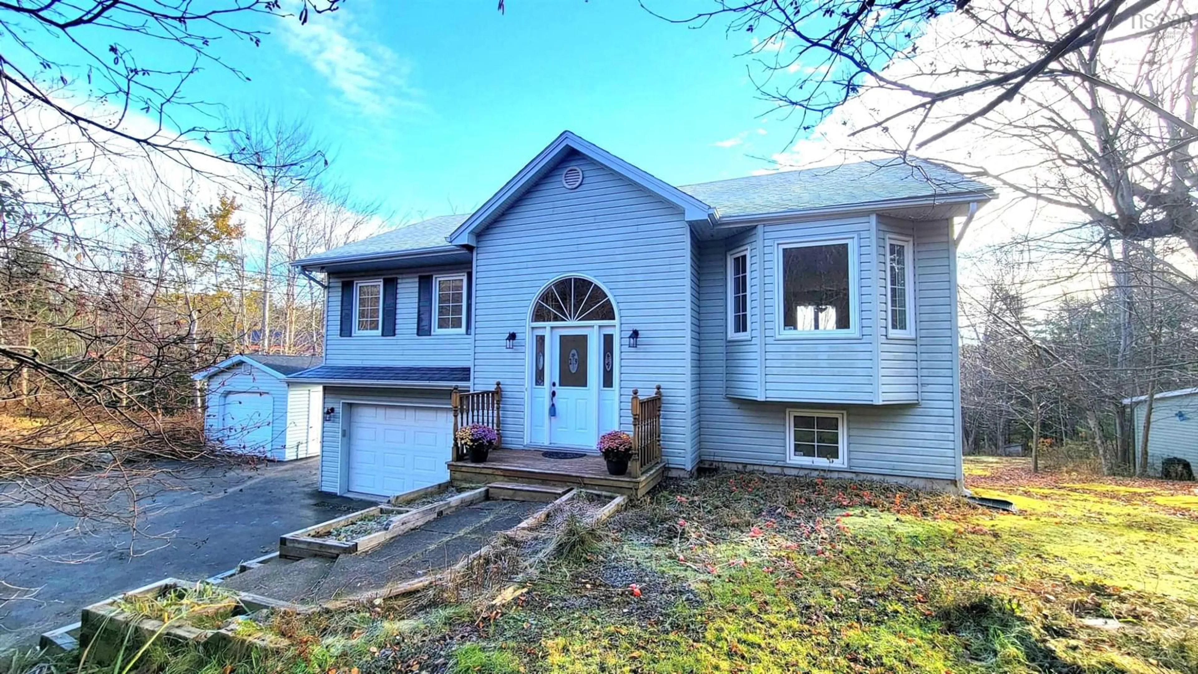 Home with vinyl exterior material, water/lake/river/ocean view for 29 Major Crt, Upper Sackville Nova Scotia B4C 3C7