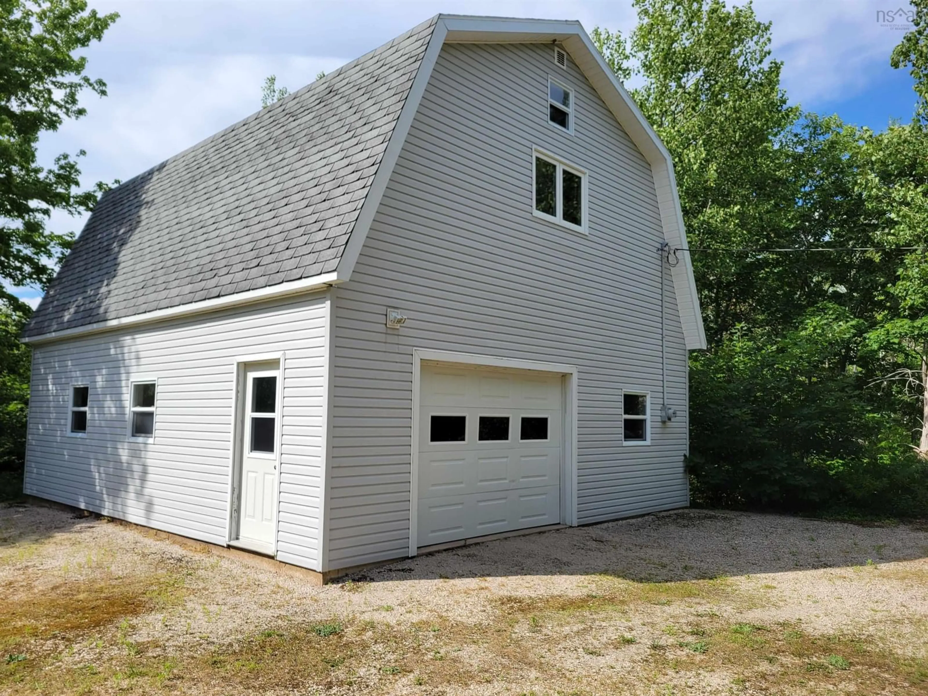 Indoor garage for 15860 Highway 3, Hebbville Nova Scotia B4V 6Z8