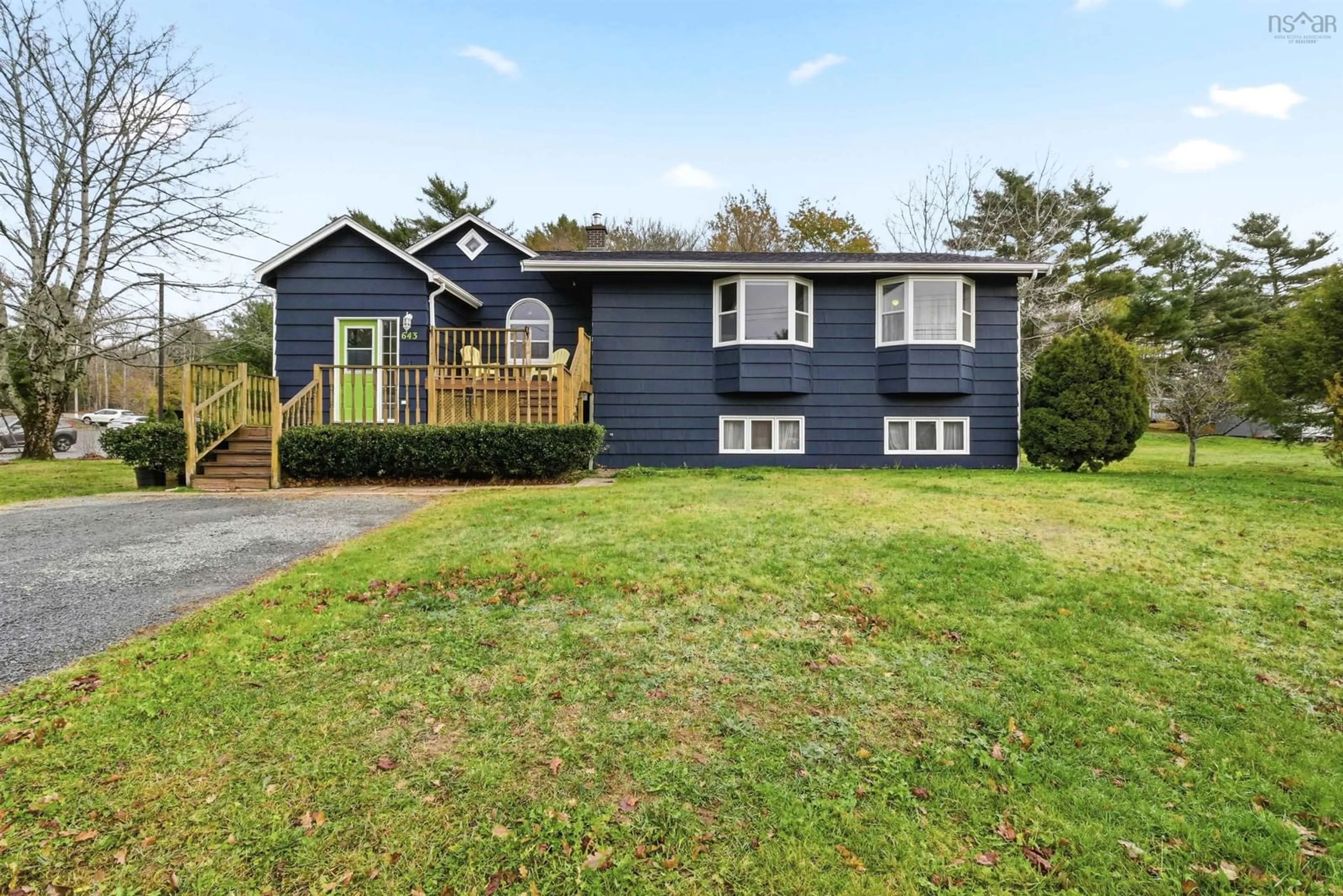 Home with vinyl exterior material, unknown for 643 Highway 1, Mount Uniacke Nova Scotia B0N 1Z0