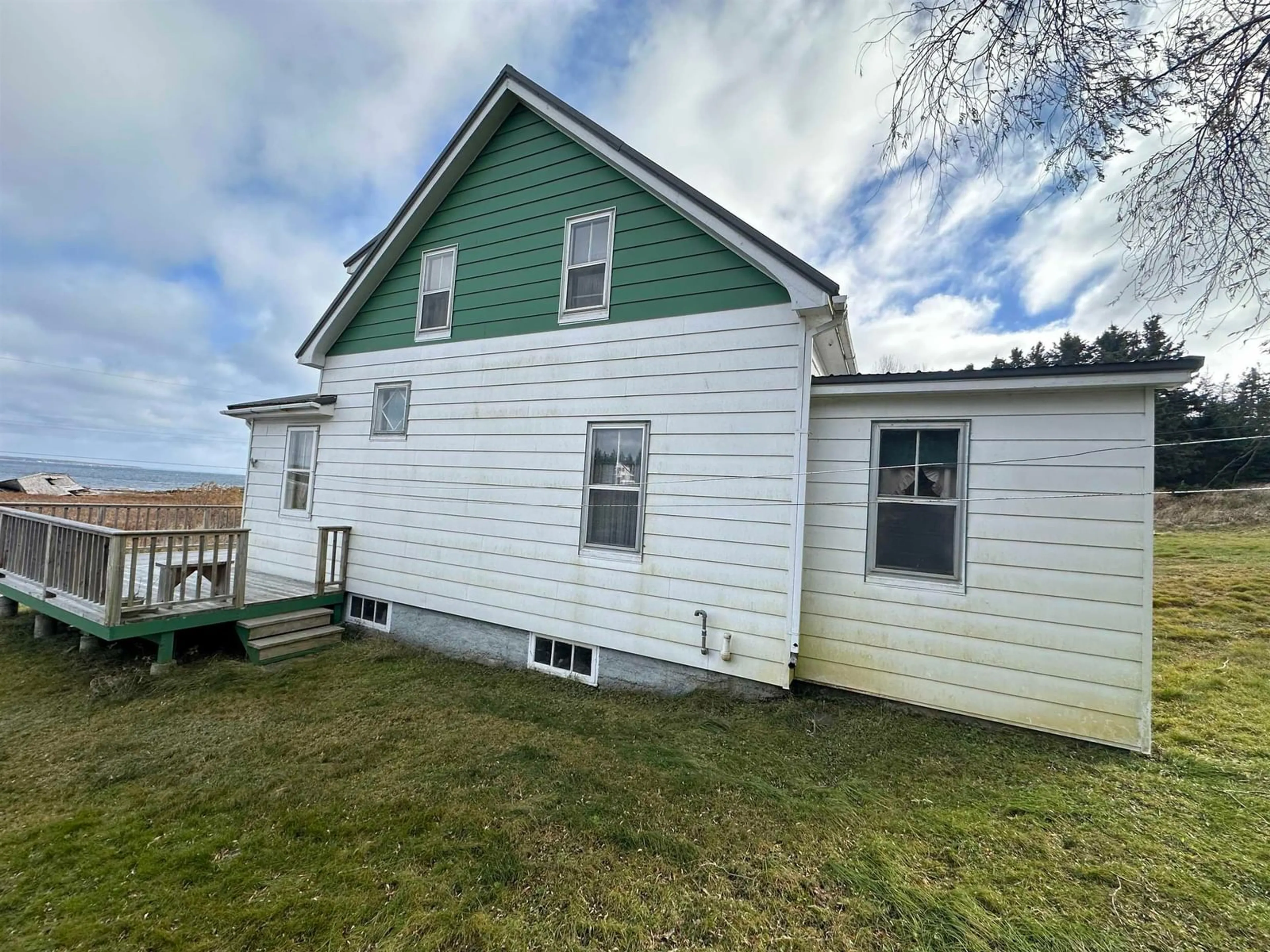 Home with vinyl exterior material, unknown for 183 Big Tancook Island Rd, Big Tancook Island Nova Scotia B0J 3G0