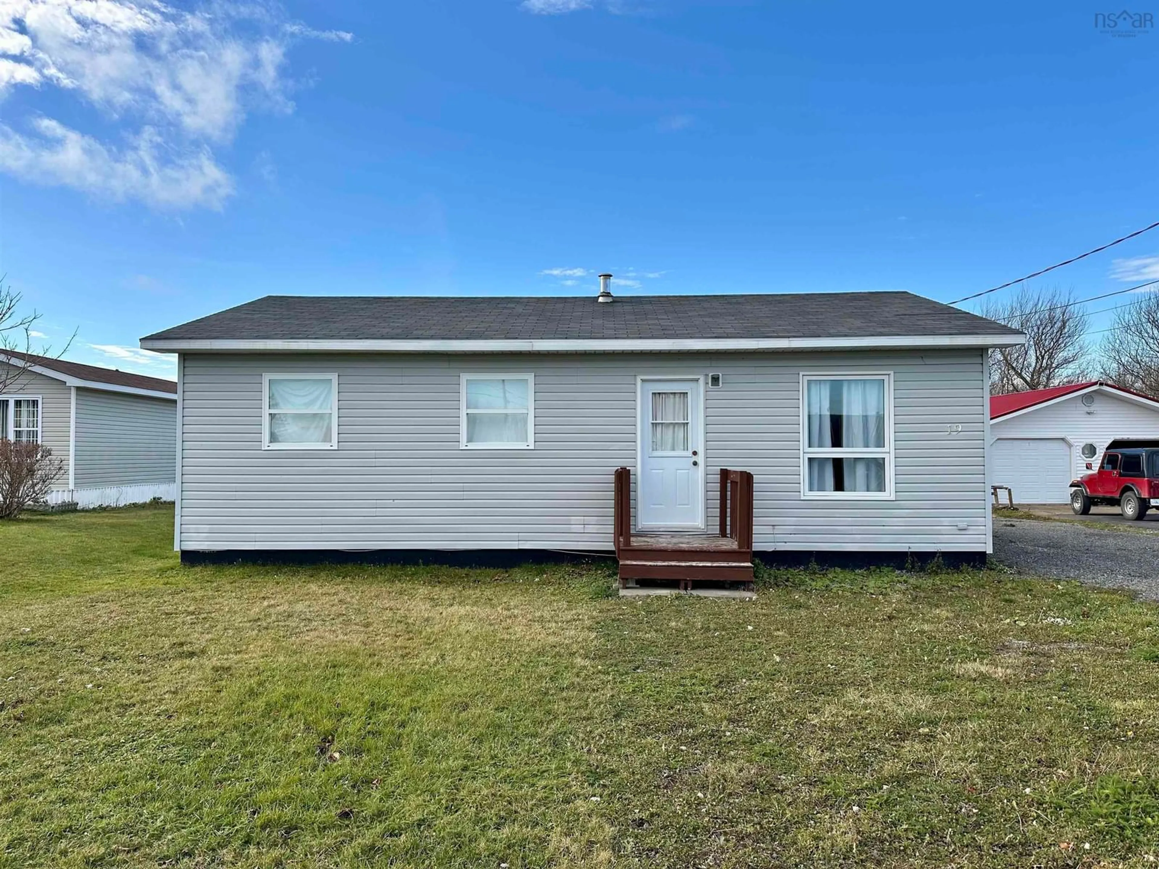 Home with vinyl exterior material, building for 19 Peck St, Sydney Mines Nova Scotia B1V 1V2