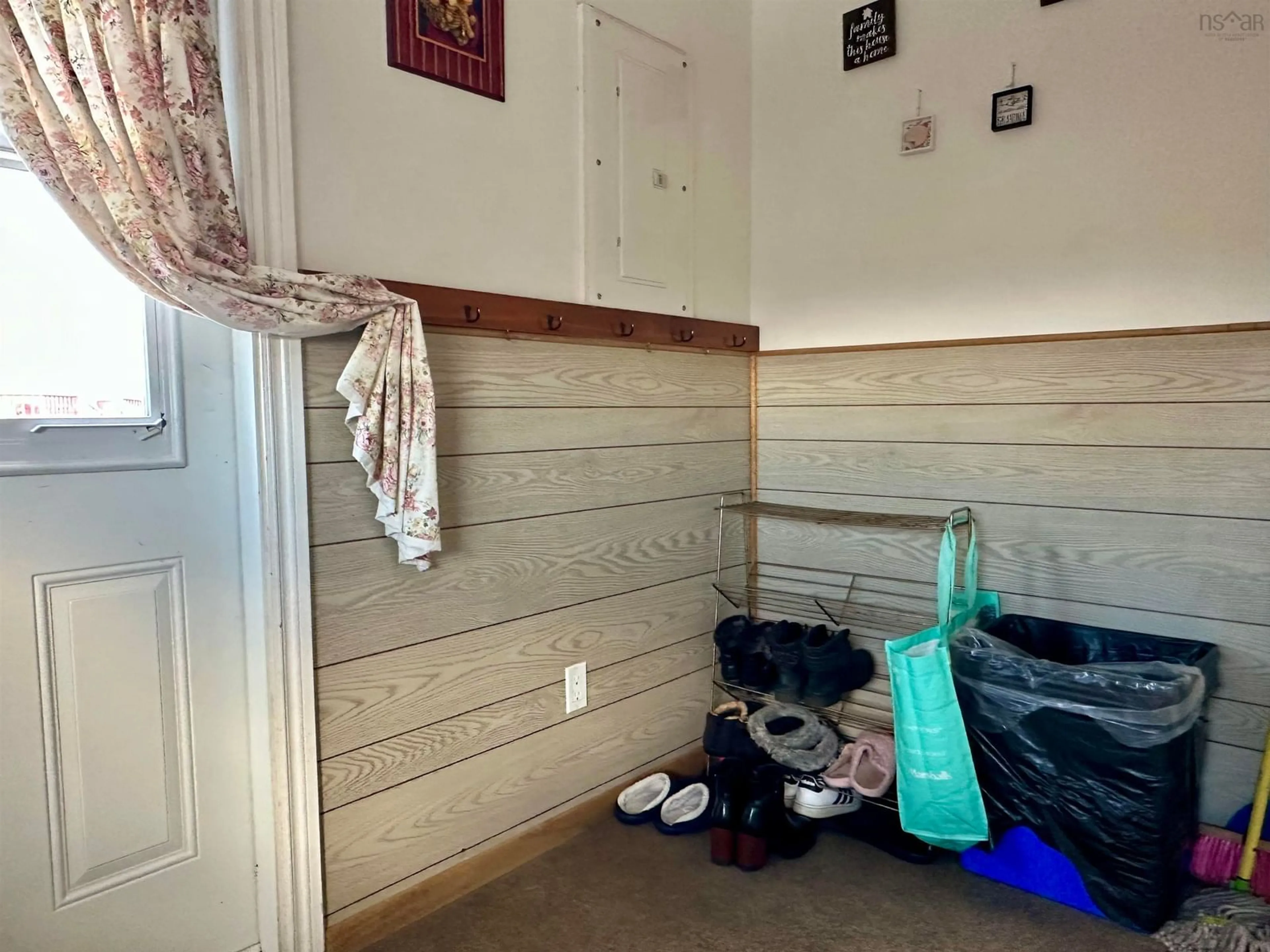 A pic of a room for 19 Peck St, Sydney Mines Nova Scotia B1V 1V2