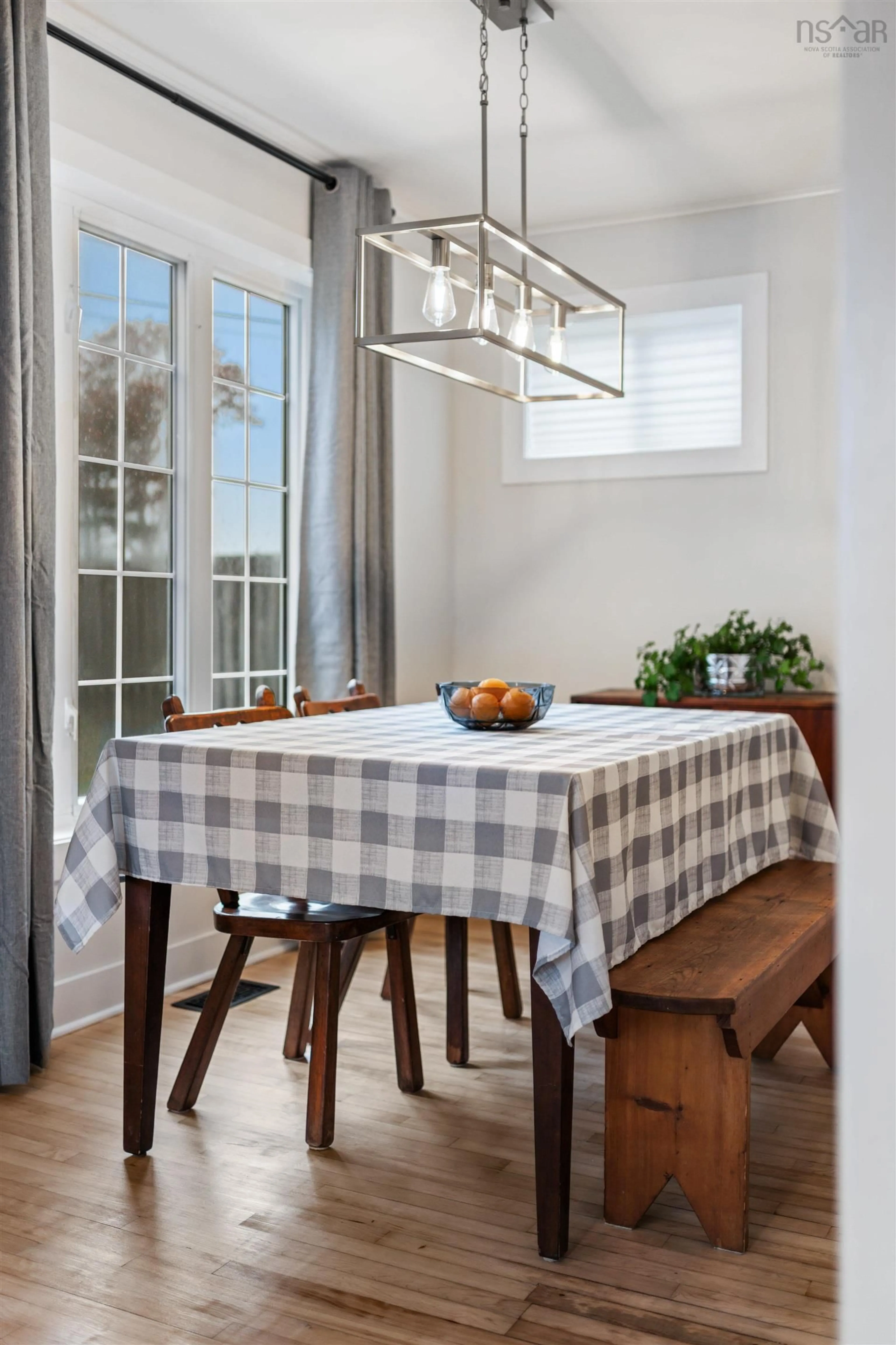 Dining room, wood/laminate floor for 23 Levis St, Halifax Nova Scotia B3R 1M1