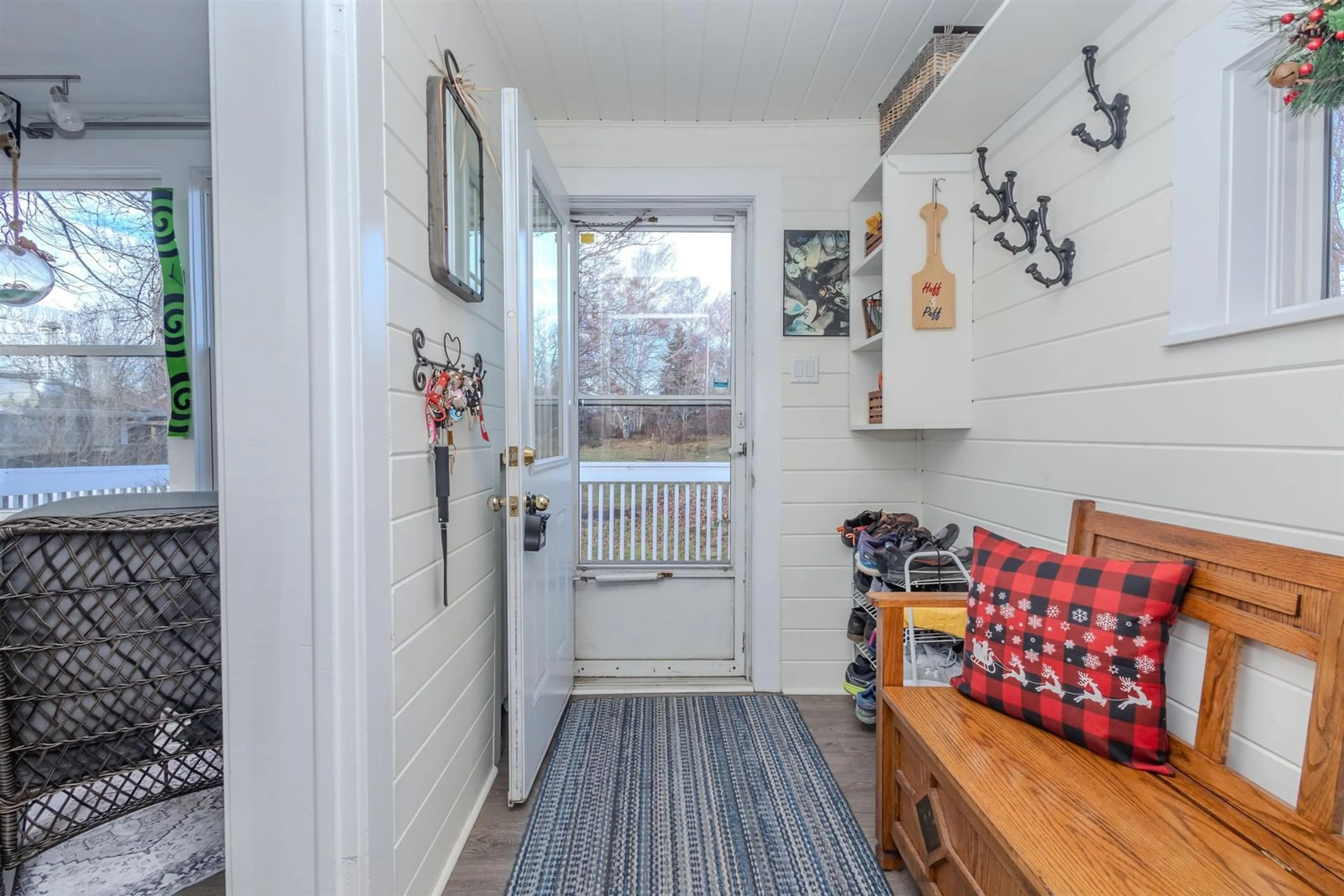 Indoor entryway for 340 King Edward St, Glace Bay Nova Scotia B1A 3W3