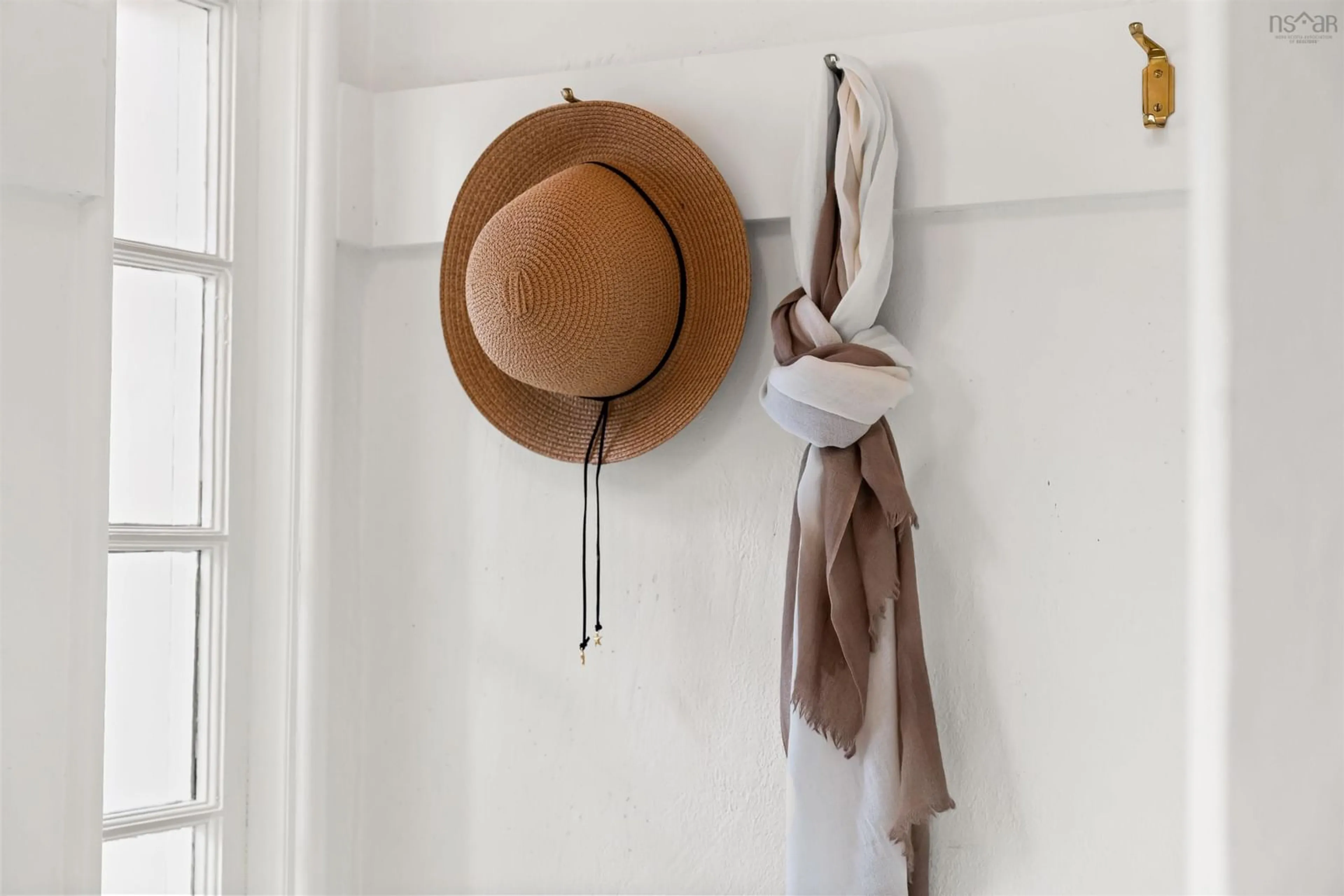 Indoor entryway for 6347 London St, Halifax Nova Scotia B3L 1X2