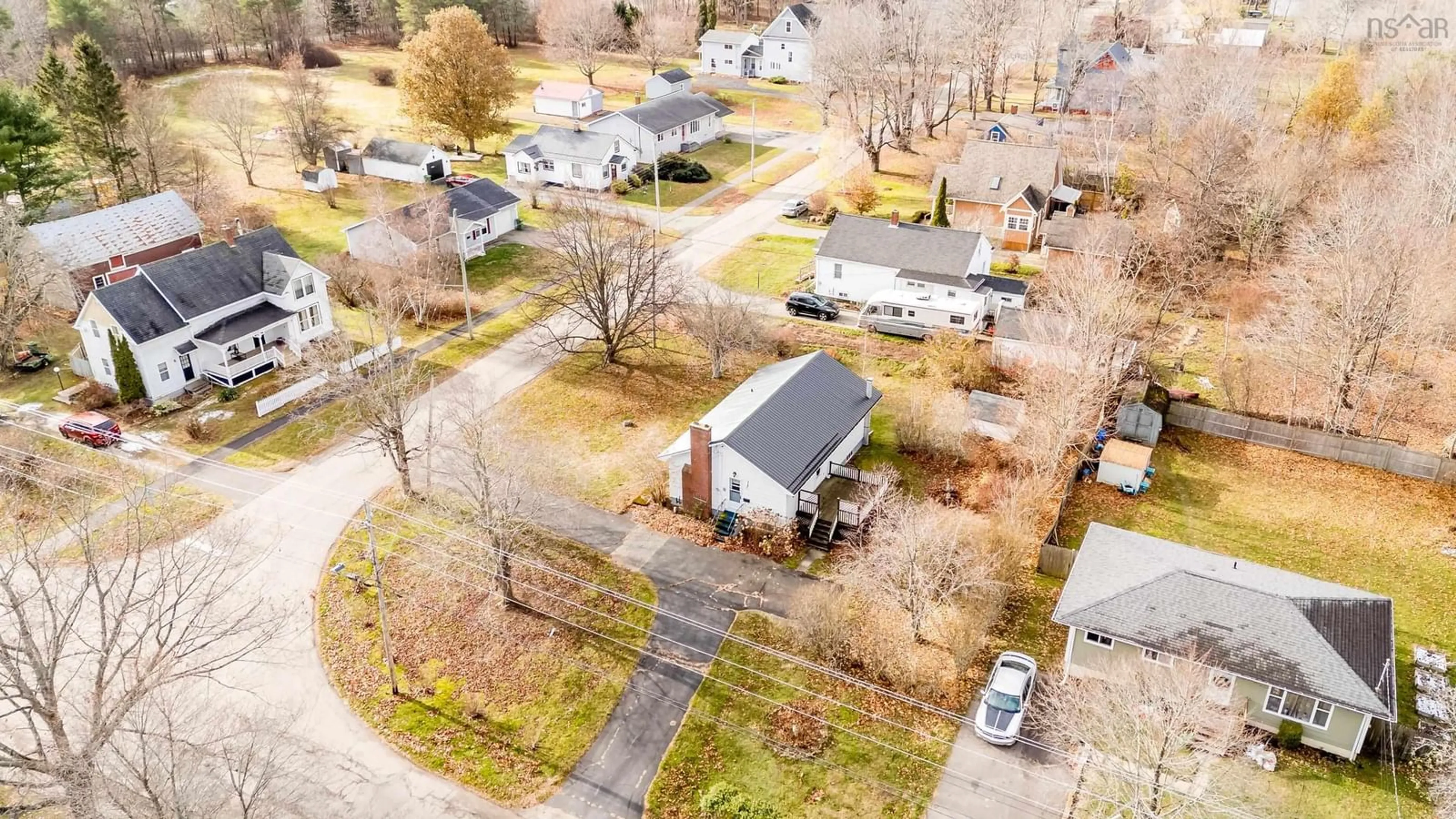 A pic from outside/outdoor area/front of a property/back of a property/a pic from drone, street for 101 Union St, Berwick Nova Scotia B0P 1E0