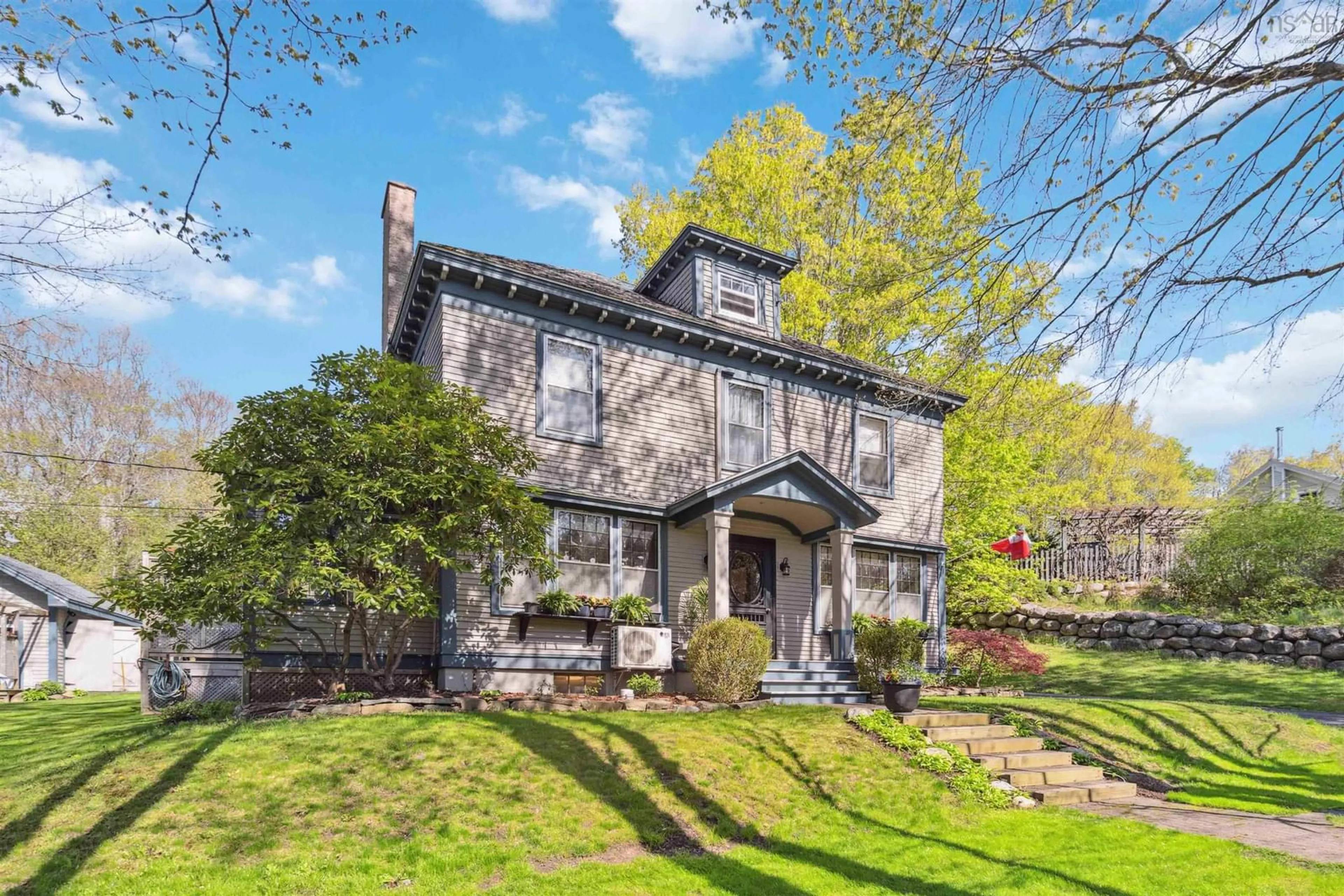 Home with brick exterior material, building for 811 Lahave St, Bridgewater Nova Scotia B4V 2V2