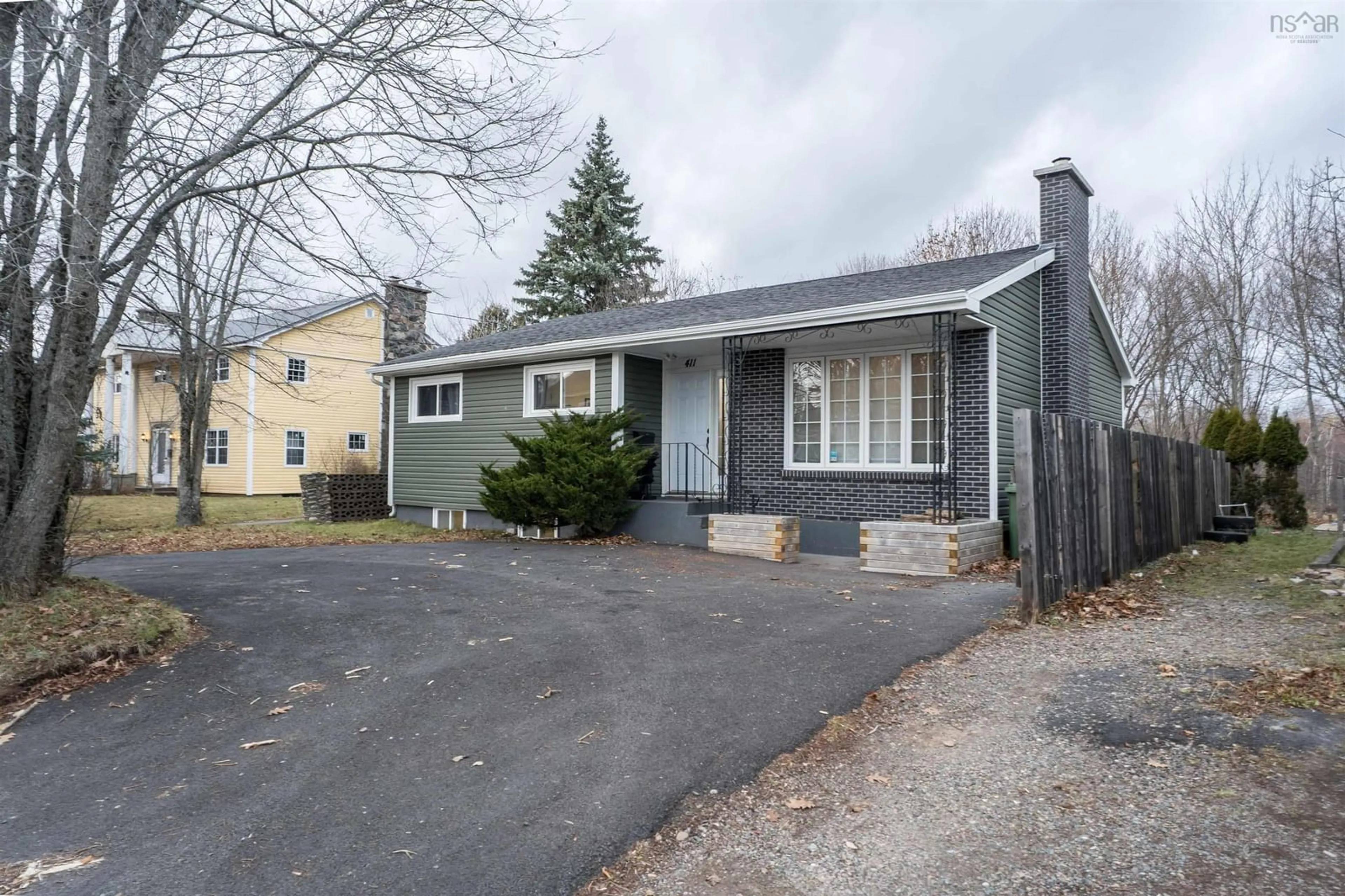 Home with vinyl exterior material, street for 411 Robie St, Truro Nova Scotia B2N 1M1