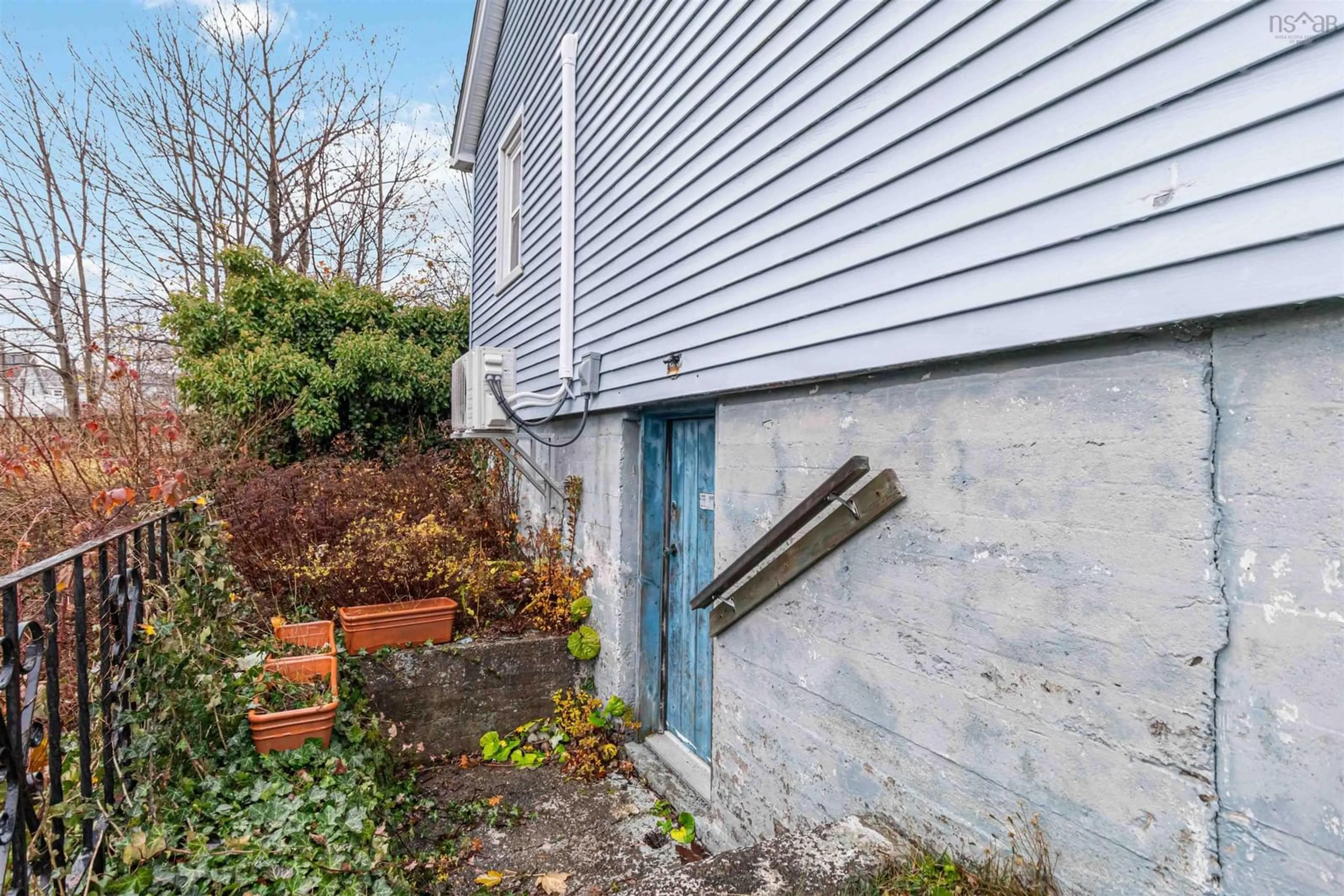 Unknown for 12 Adelaide Ave, Halifax Nova Scotia B3N 2N4