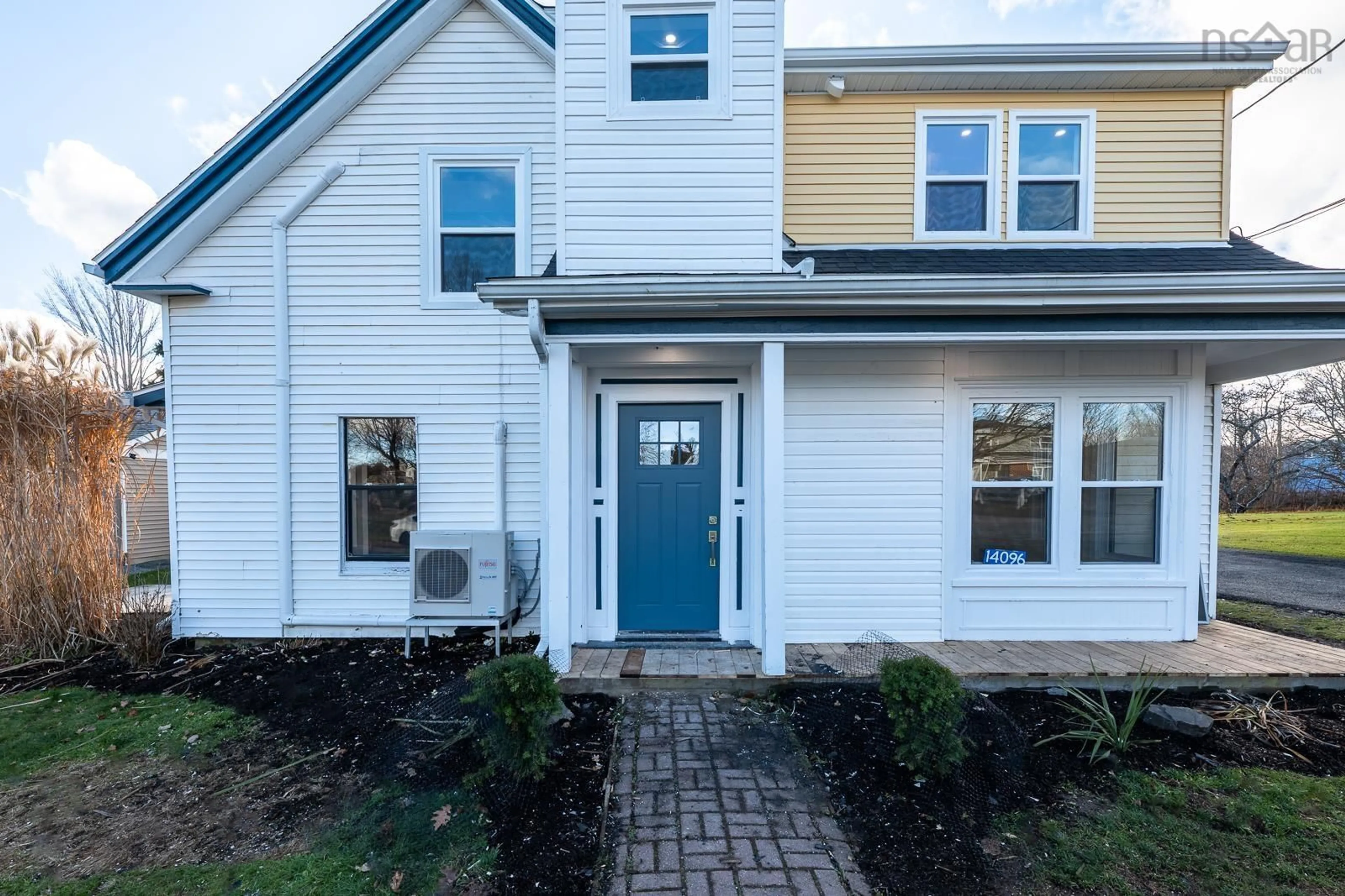 Unknown for 14096 Highway 1, Hants Border Nova Scotia B0P 1P0