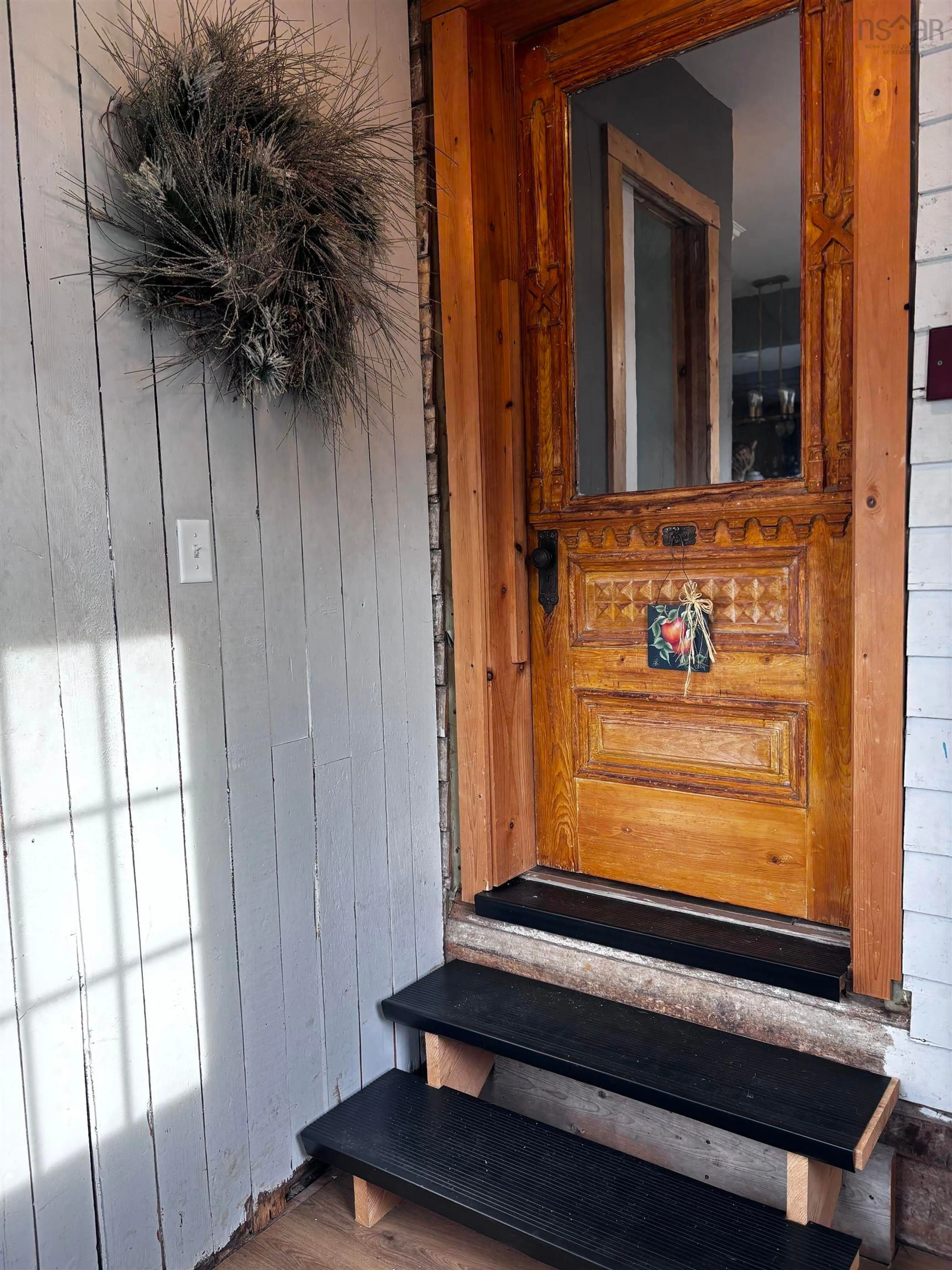 Indoor entryway for 55 Maple Ave, Bass River Nova Scotia B0M 1B0
