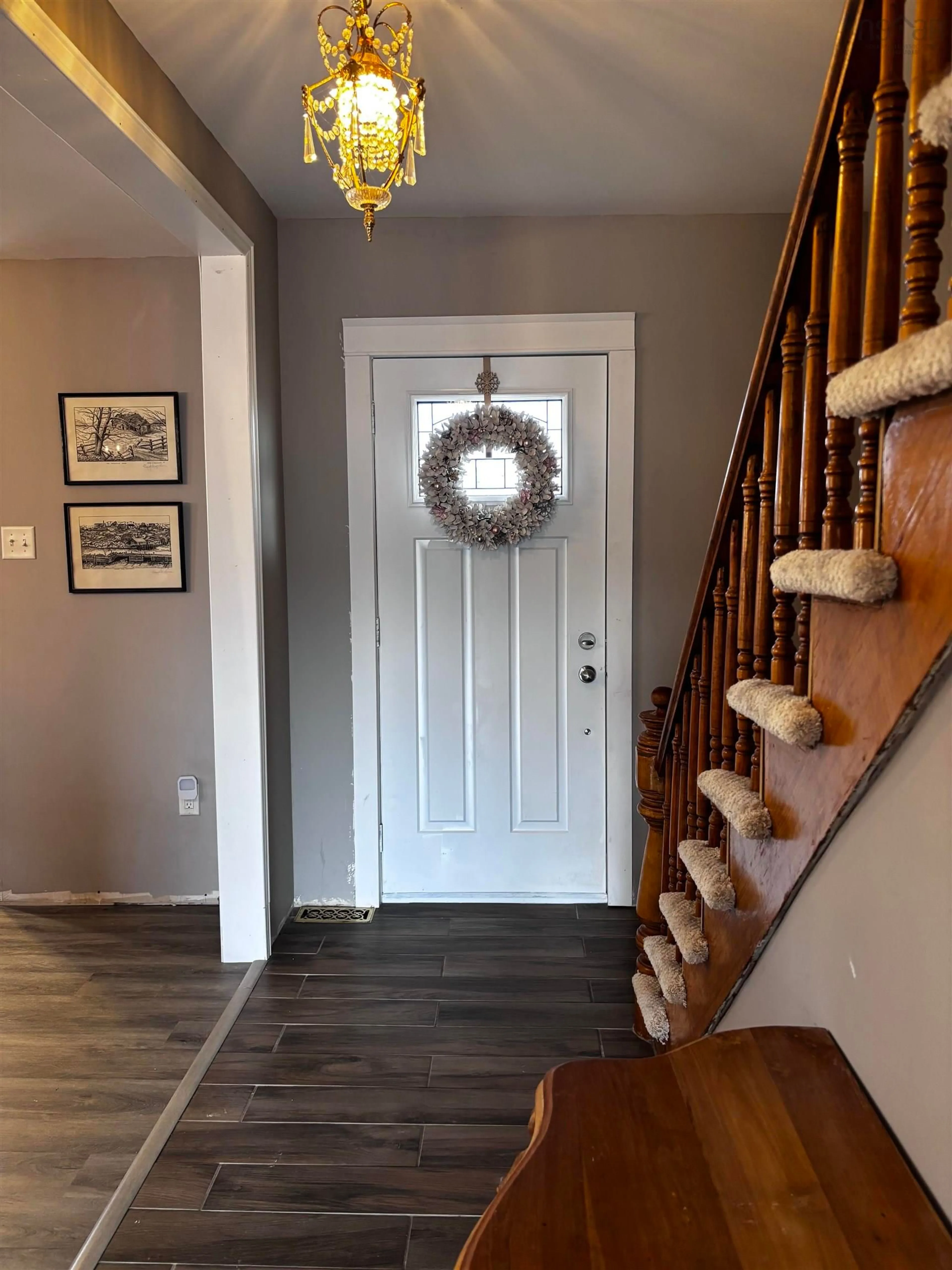 Indoor entryway for 55 Maple Ave, Bass River Nova Scotia B0M 1B0