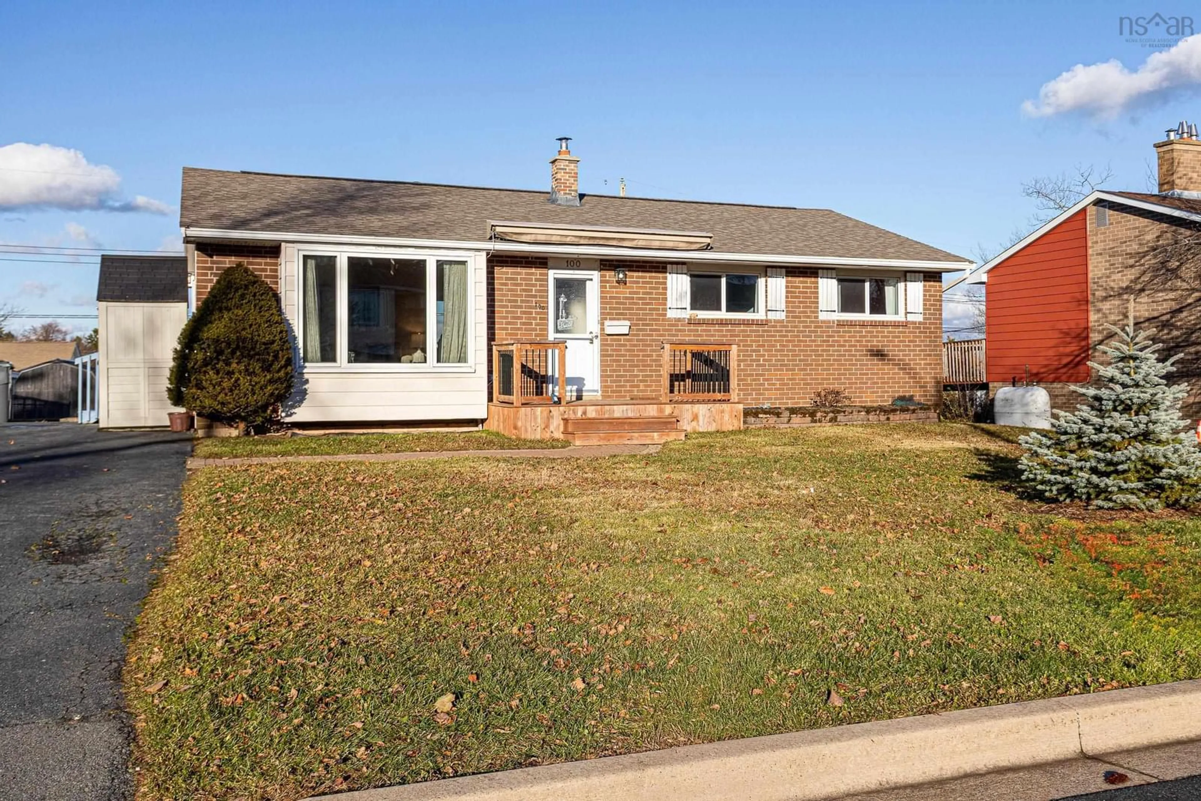 Home with vinyl exterior material, street for 100 Hardisty Crt, Cole Harbour Nova Scotia B2V 1K9