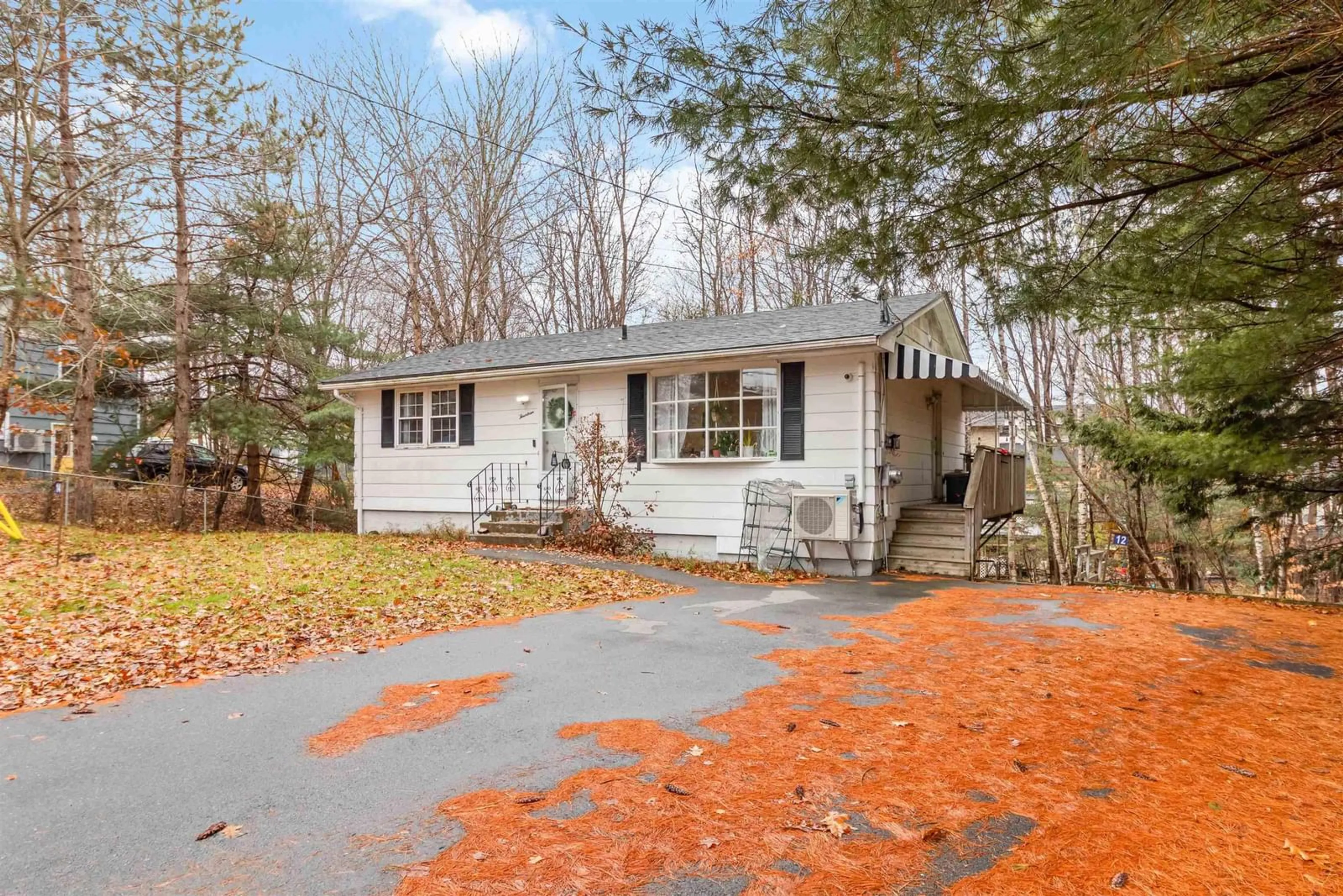 Home with vinyl exterior material, street for 14 Dublin Ave, Bridgewater Nova Scotia B4V 1Z5