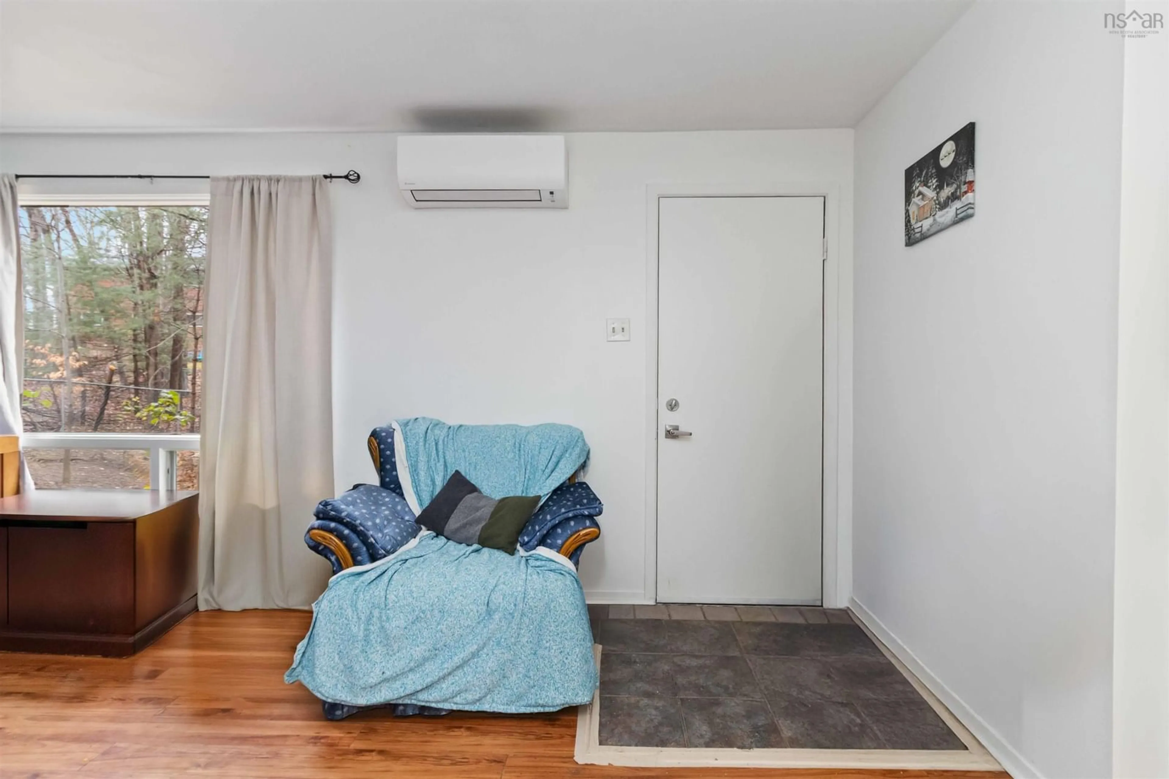 A pic of a room for 14 Dublin Ave, Bridgewater Nova Scotia B4V 1Z5