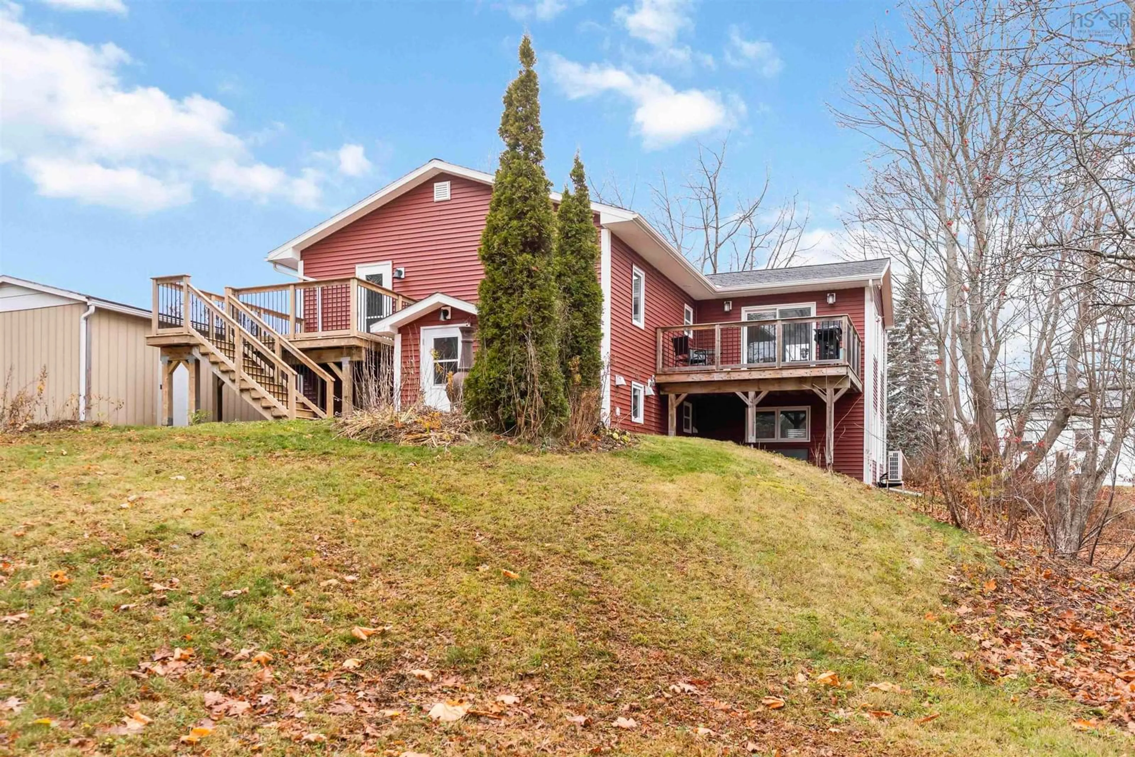 A pic from outside/outdoor area/front of a property/back of a property/a pic from drone, water/lake/river/ocean view for 1064 High St, Port Williams Nova Scotia B0P 1T0