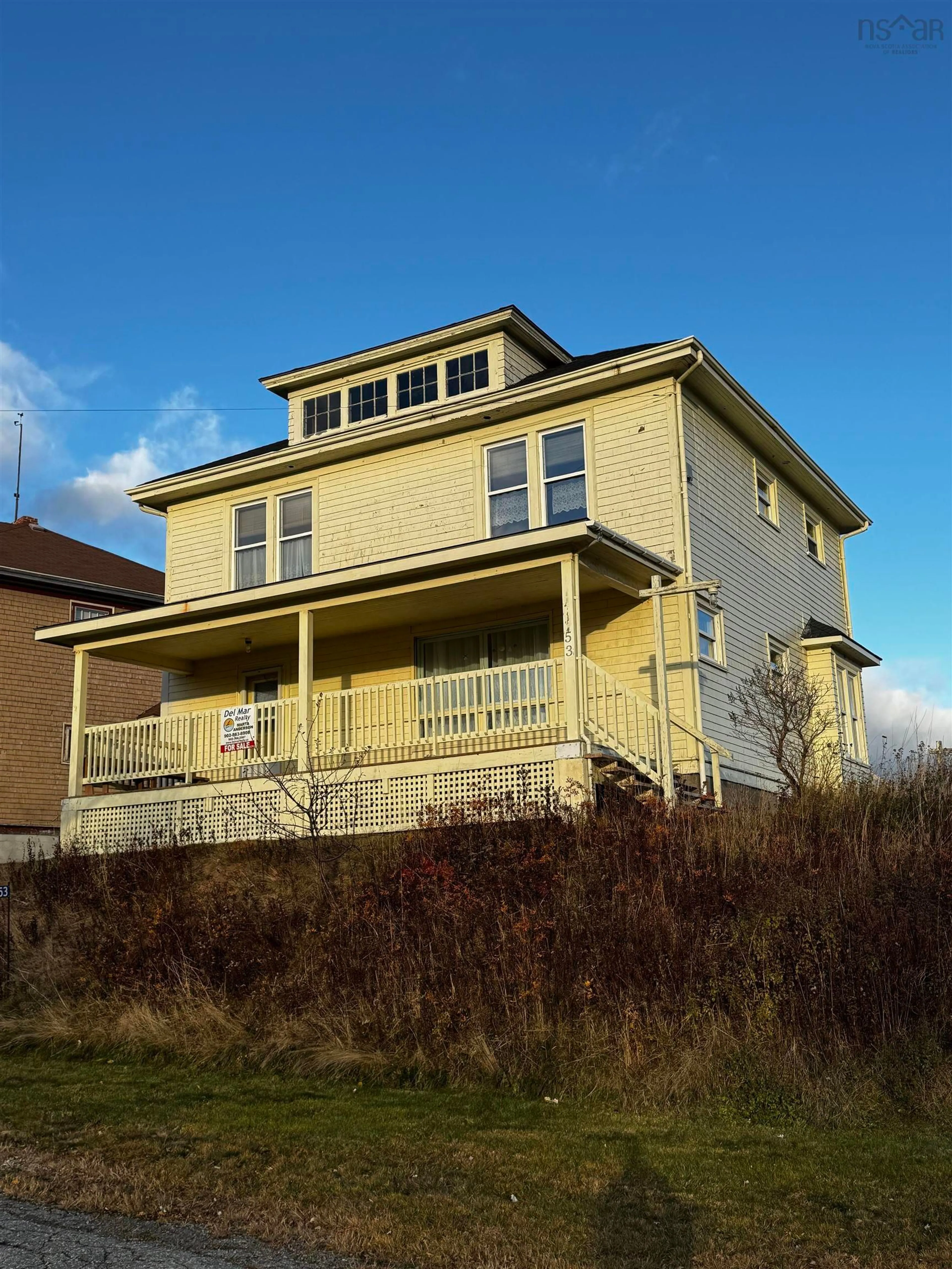 Home with vinyl exterior material, building for 53 Carleton Terr, Canso Nova Scotia B0H 1H0
