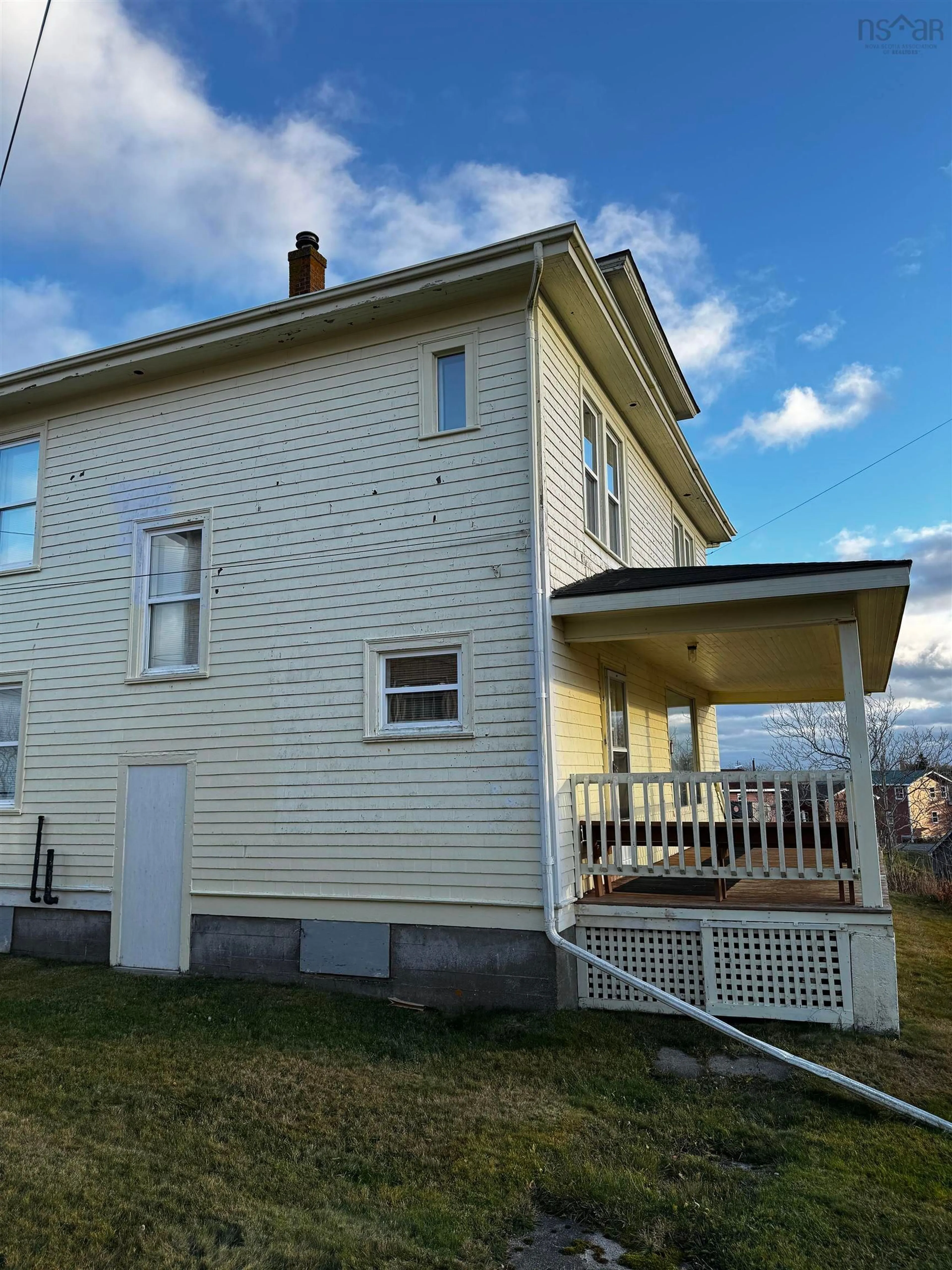 Home with vinyl exterior material, building for 53 Carleton Terr, Canso Nova Scotia B0H 1H0
