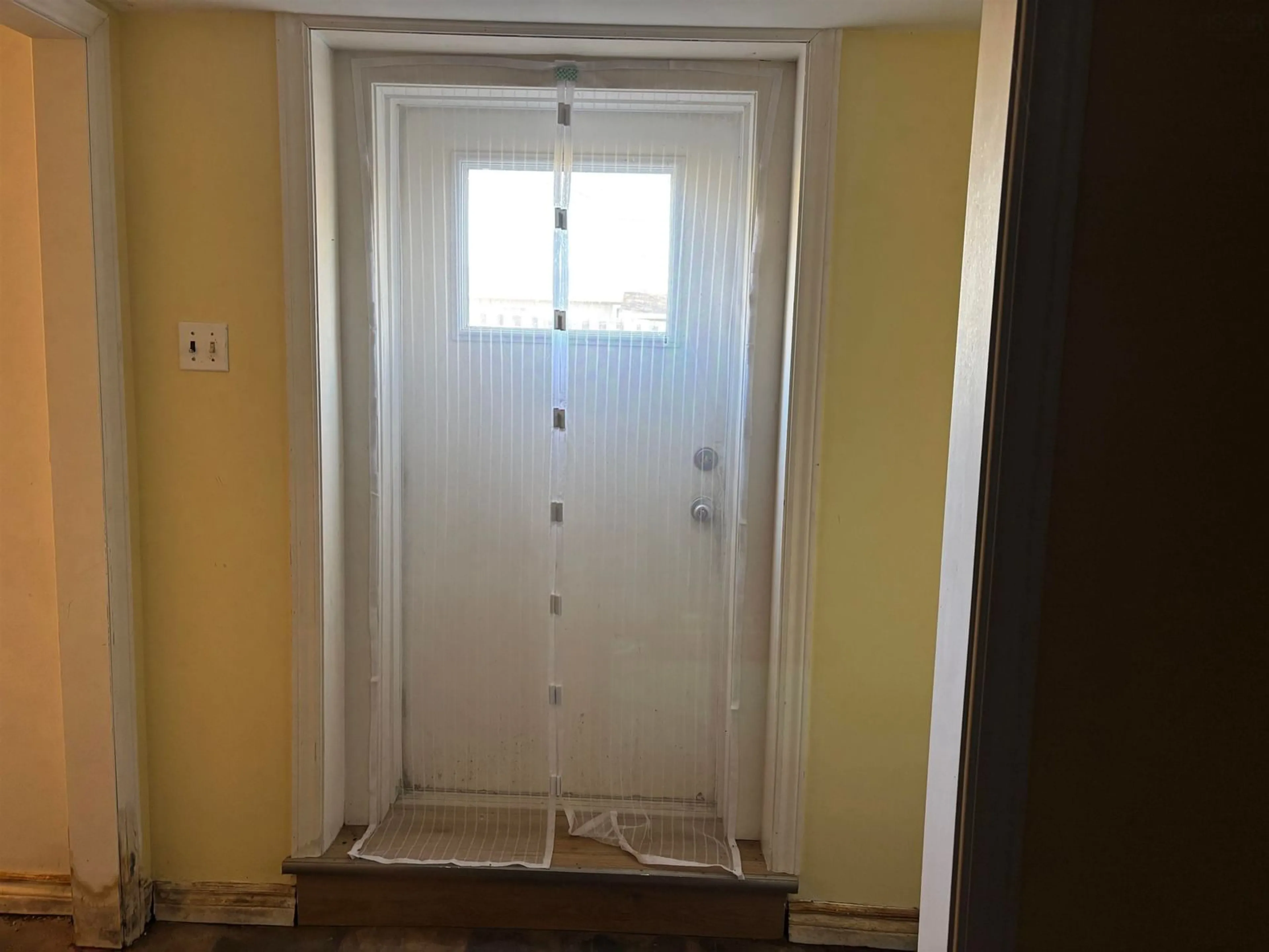 Indoor entryway for 86 Third Avenue, Digby Nova Scotia B0V 1A0