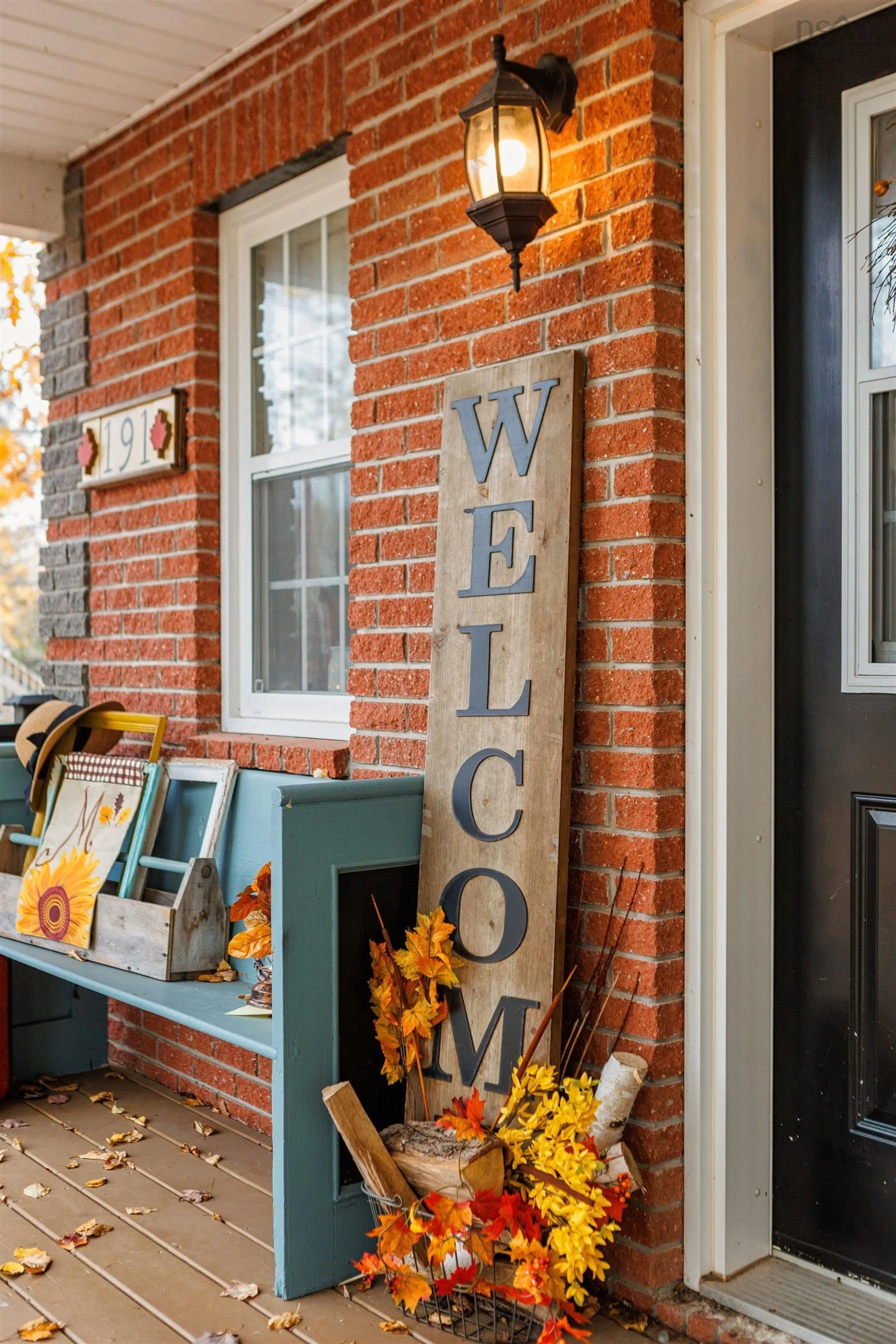 Indoor entryway for 191 Teviot Place, Valley Nova Scotia B6L 4L1
