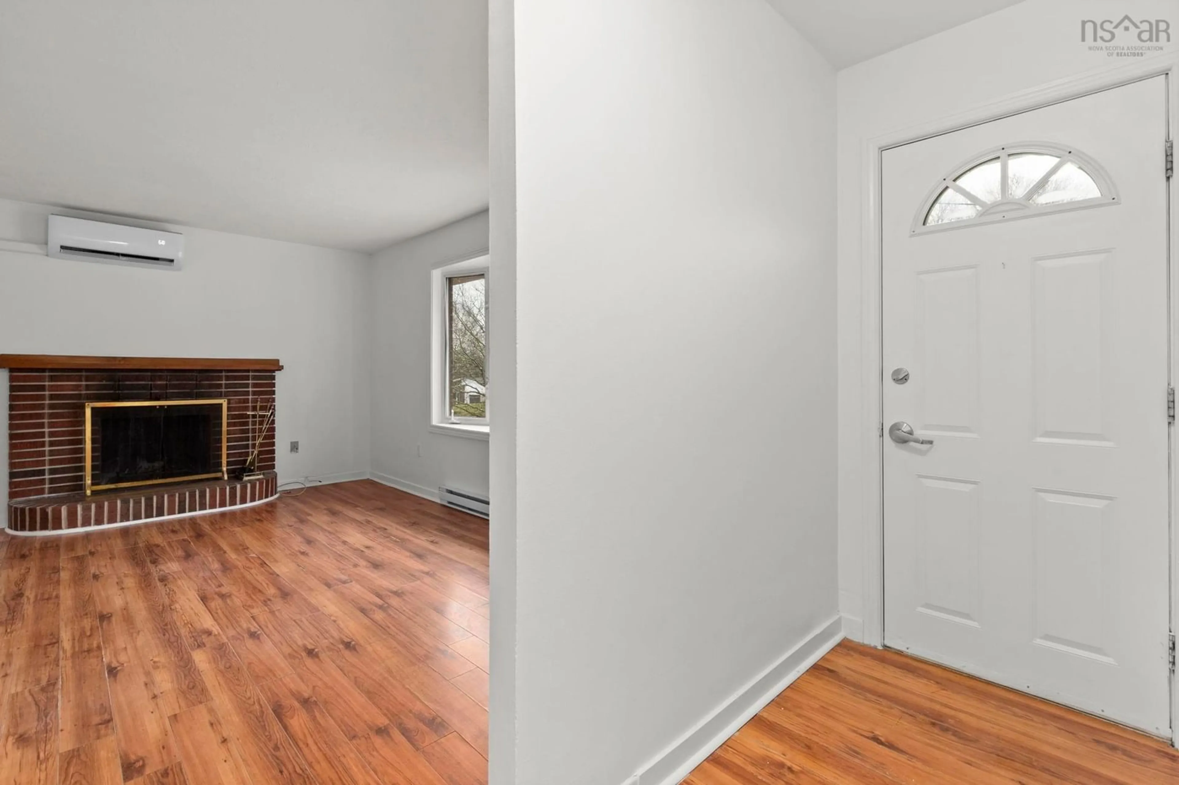 Indoor entryway for 23-25 White Birch Dr, Timberlea Nova Scotia B3T 1C8