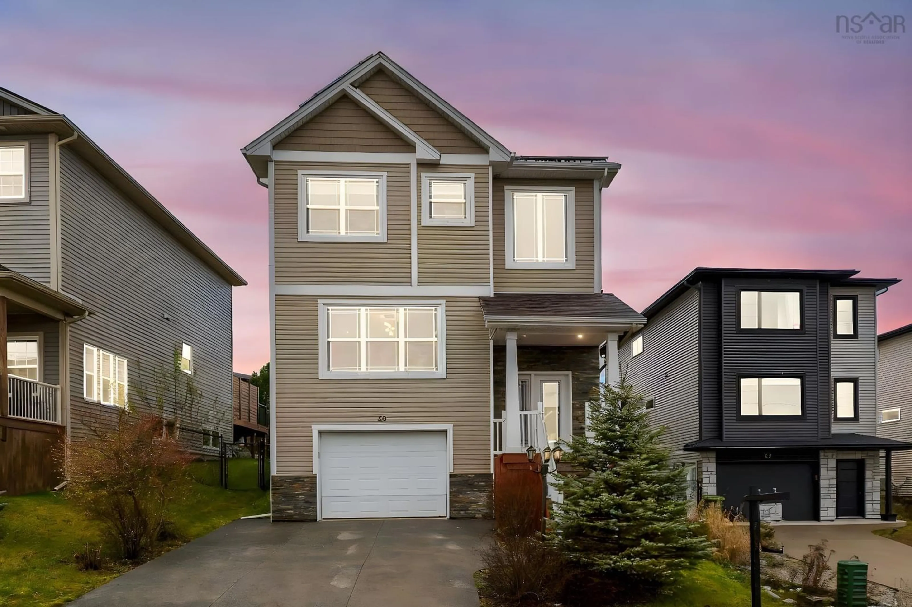 Home with vinyl exterior material, street for 38 Sienna Crt, Timberlea Nova Scotia B3T 0E3