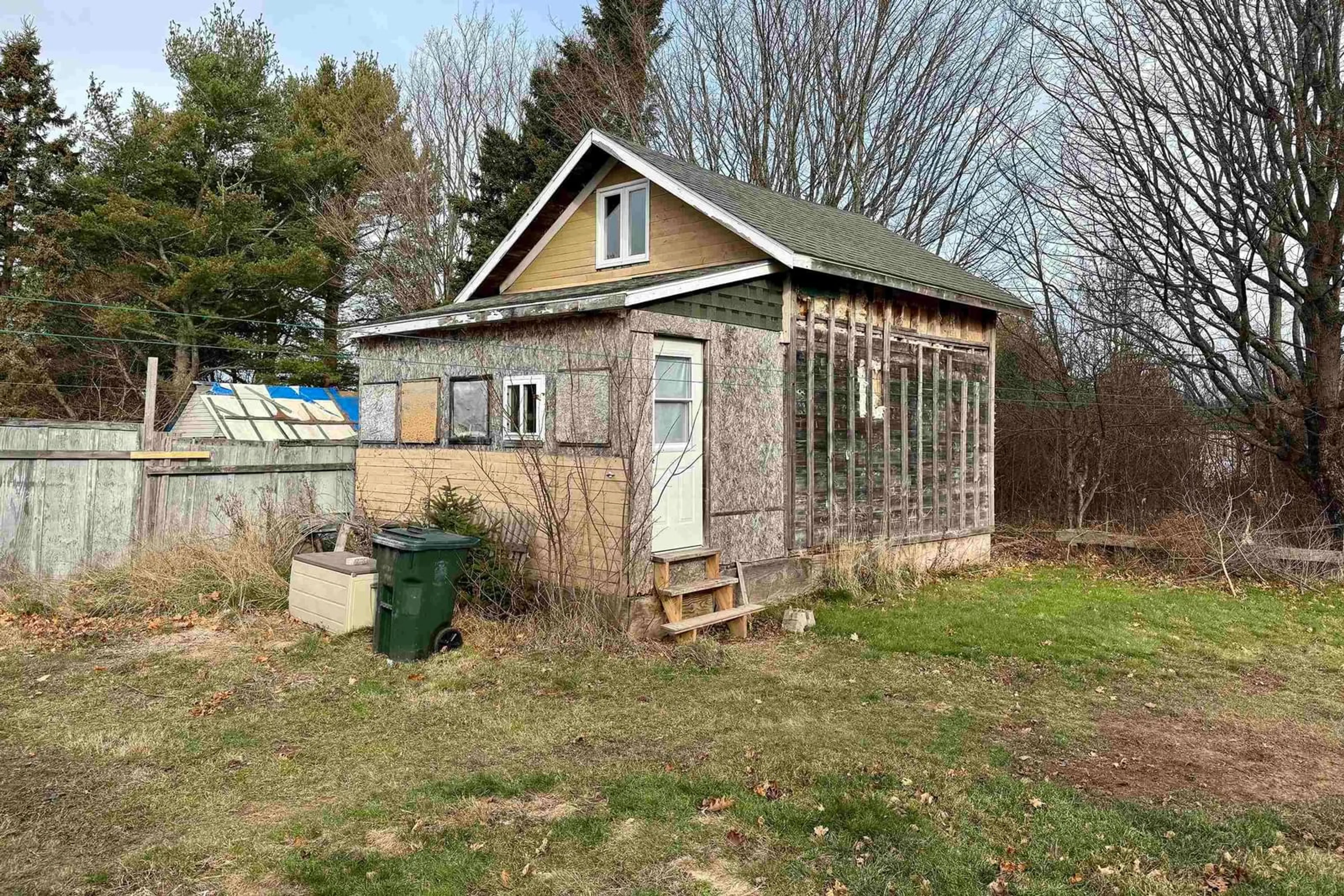Shed for 9 Victor Ave, Amherst Nova Scotia B4H 2L3
